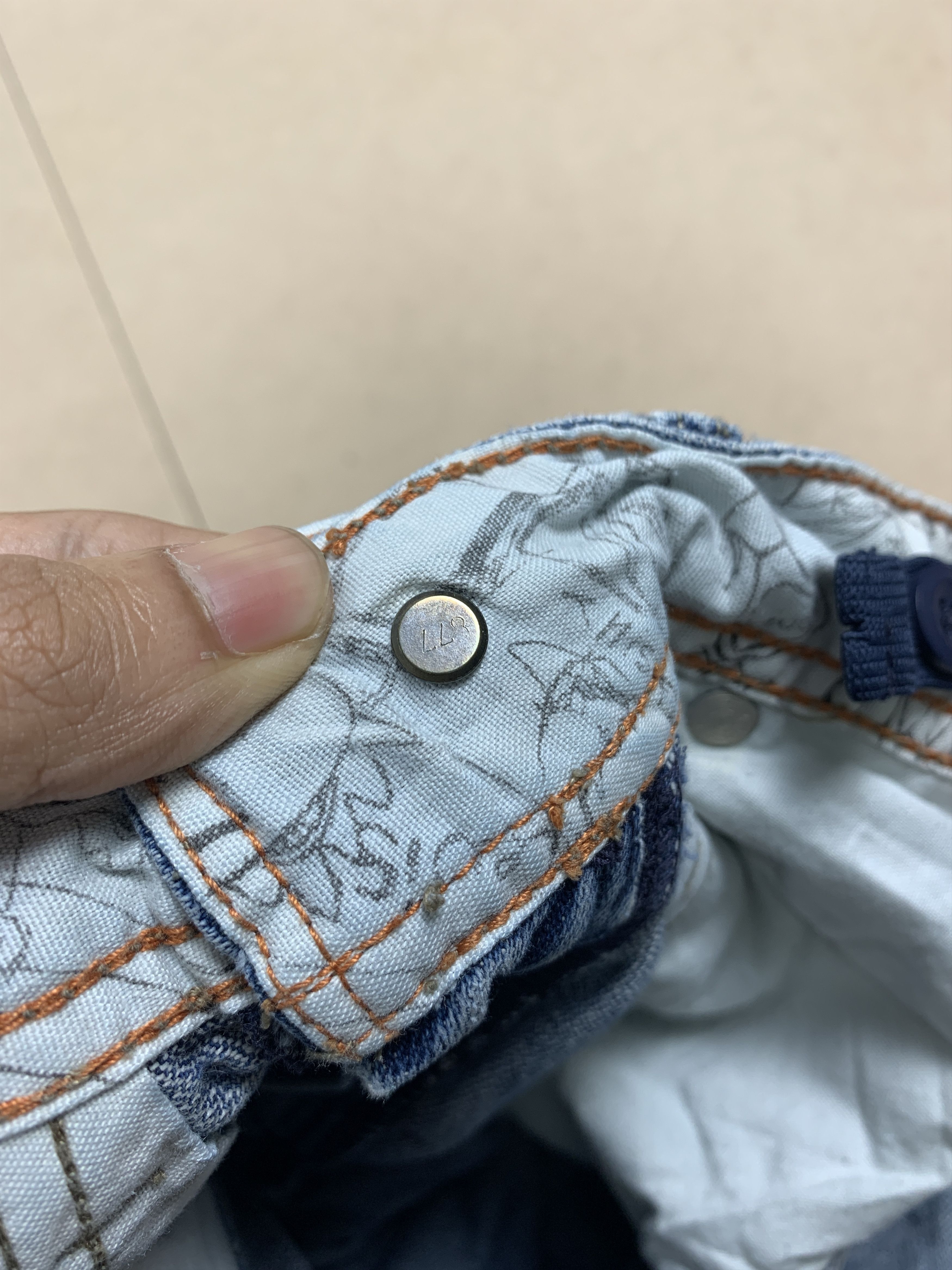 Levi's × Vintage Vintage LEVI'S CARPENTER Workwear Faded Mid Wash Jeans Size 23" - 14 Thumbnail