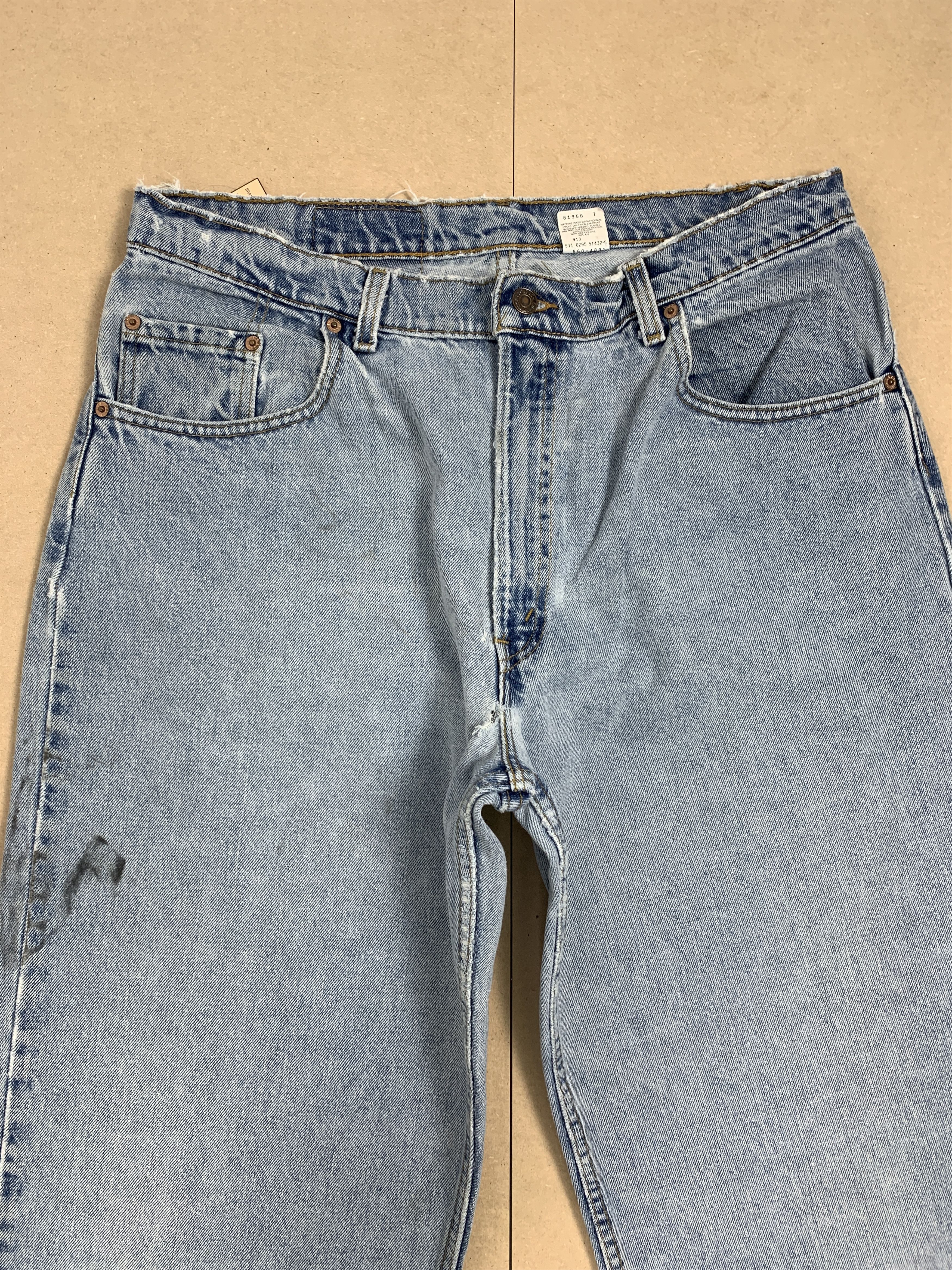 Levi's Vintage 90S Levis 560 Skinny Stone Wash Jeans Size US 34 / EU 50 - 2 Thumbnail