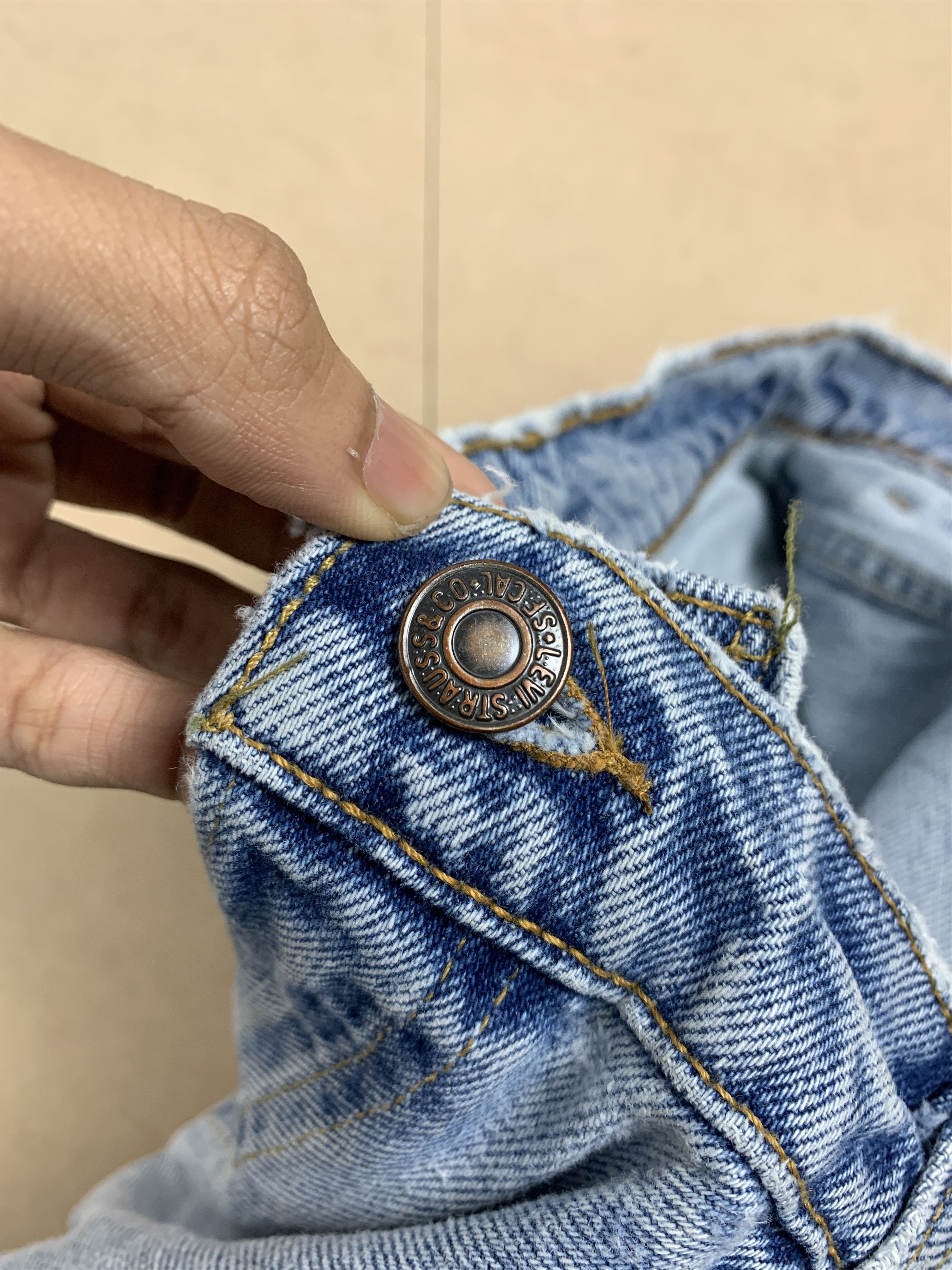 Levi's Vintage 90S Levis 560 Skinny Stone Wash Jeans Size US 34 / EU 50 - 14 Thumbnail