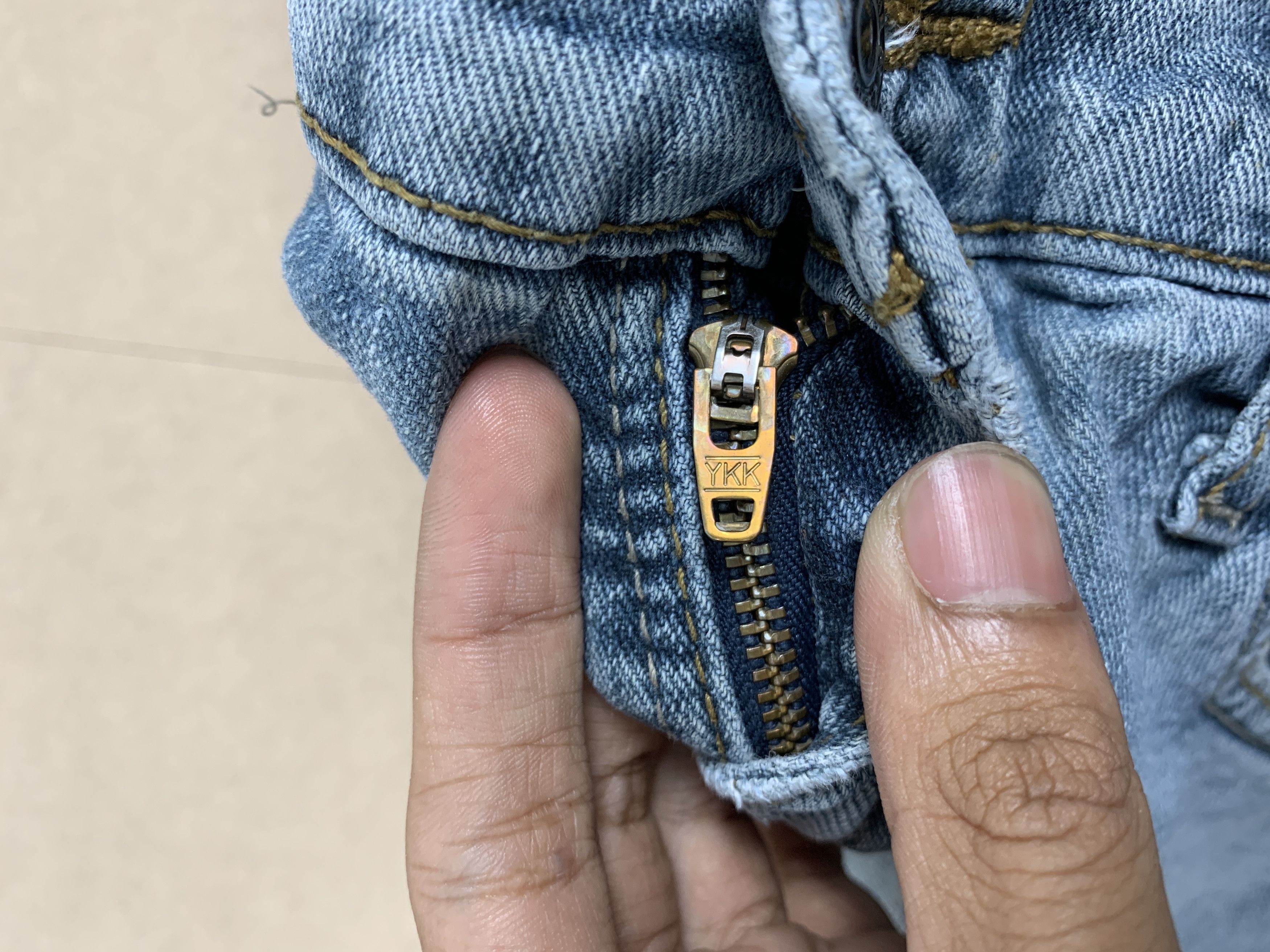 Levi's × Vintage Vintage Levis 551 Straight Cut Faded Mid Wash Jeans Size US 34 / EU 50 - 13 Thumbnail