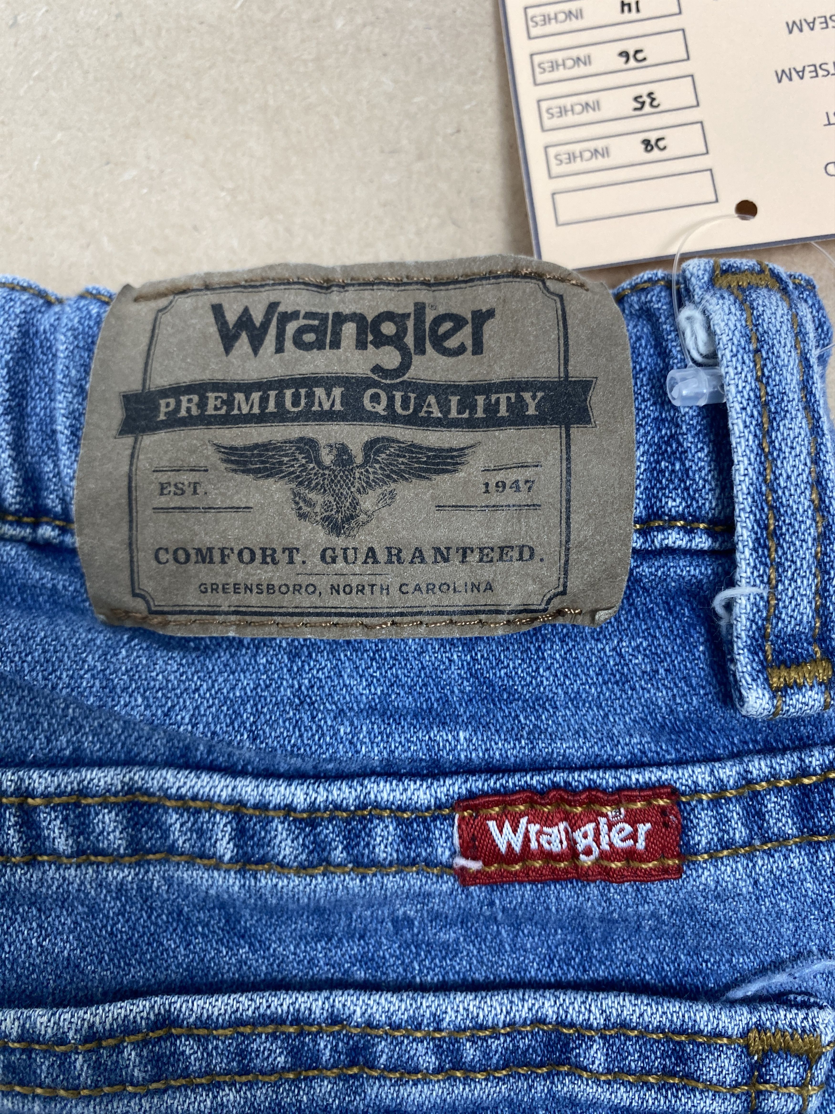 Vintage Vintage Wrangler Straight Cut Faded Blue Jeans Size US 28 / EU 44 - 7 Thumbnail
