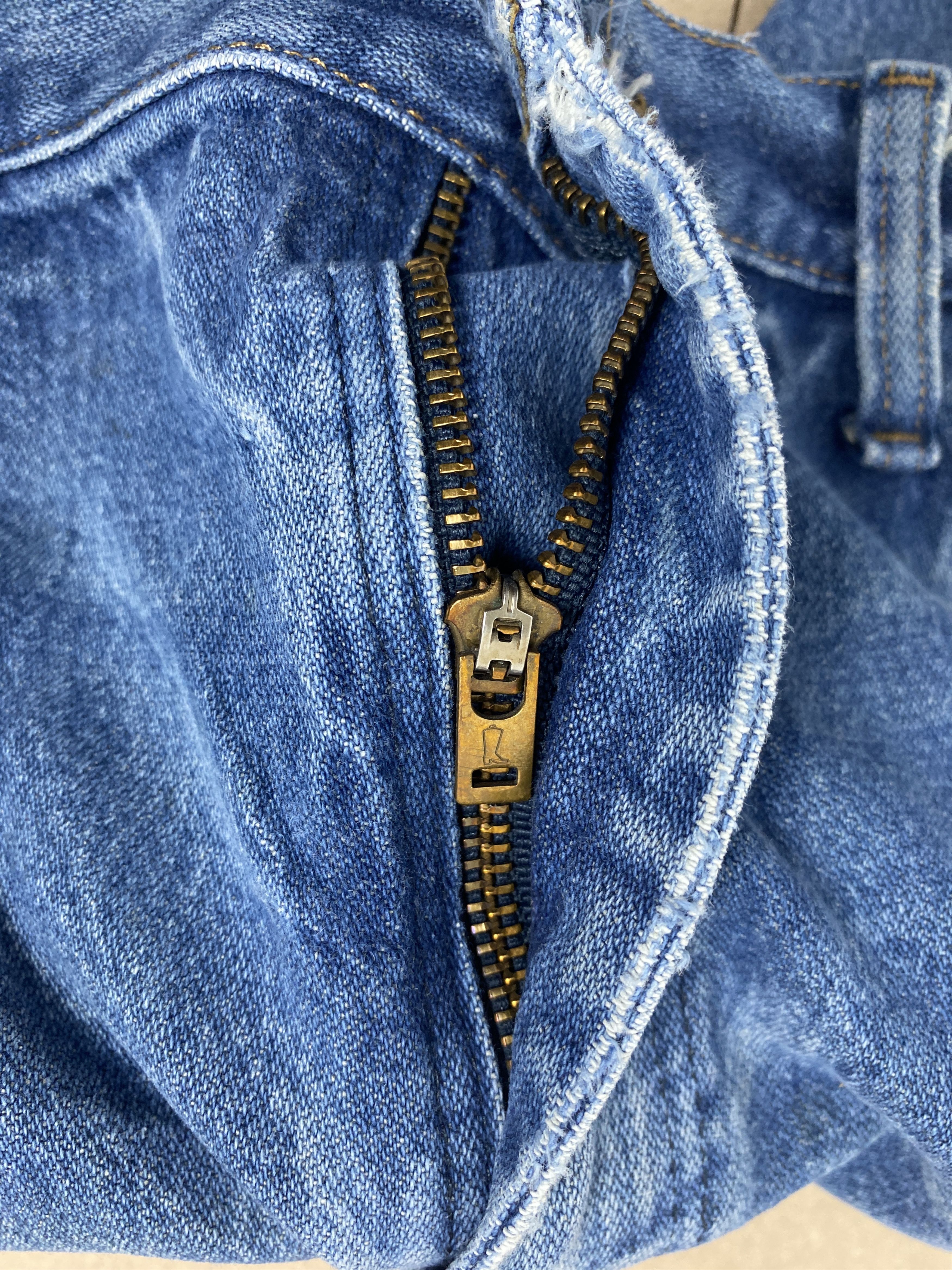 Vintage Vintage Wrangler Straight Cut Distressed Faded Blue Jeans Size US 35 - 11 Thumbnail