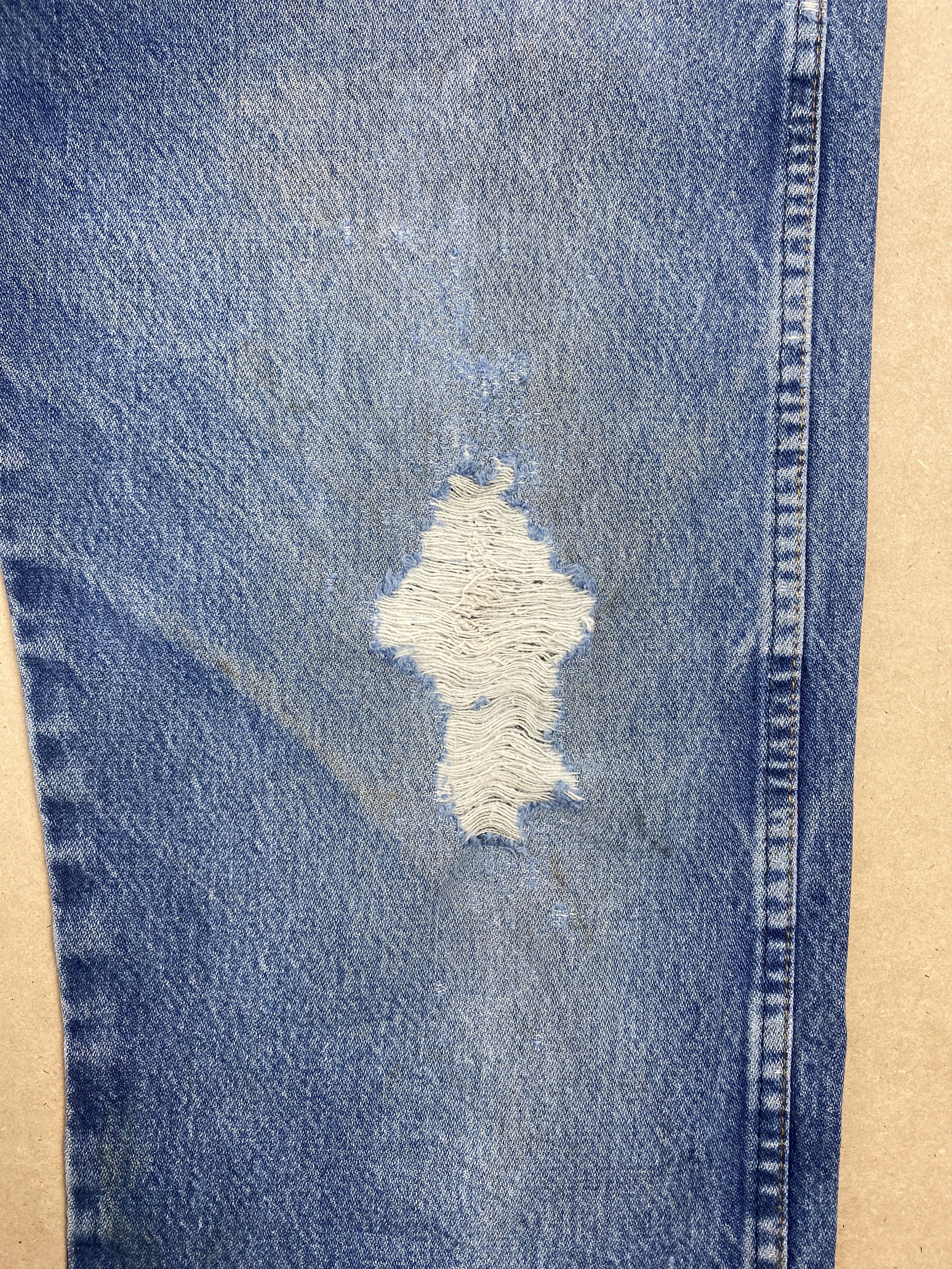 Vintage Vintage Wrangler Straight Cut Distressed Faded Blue Jeans Size US 35 - 3 Thumbnail