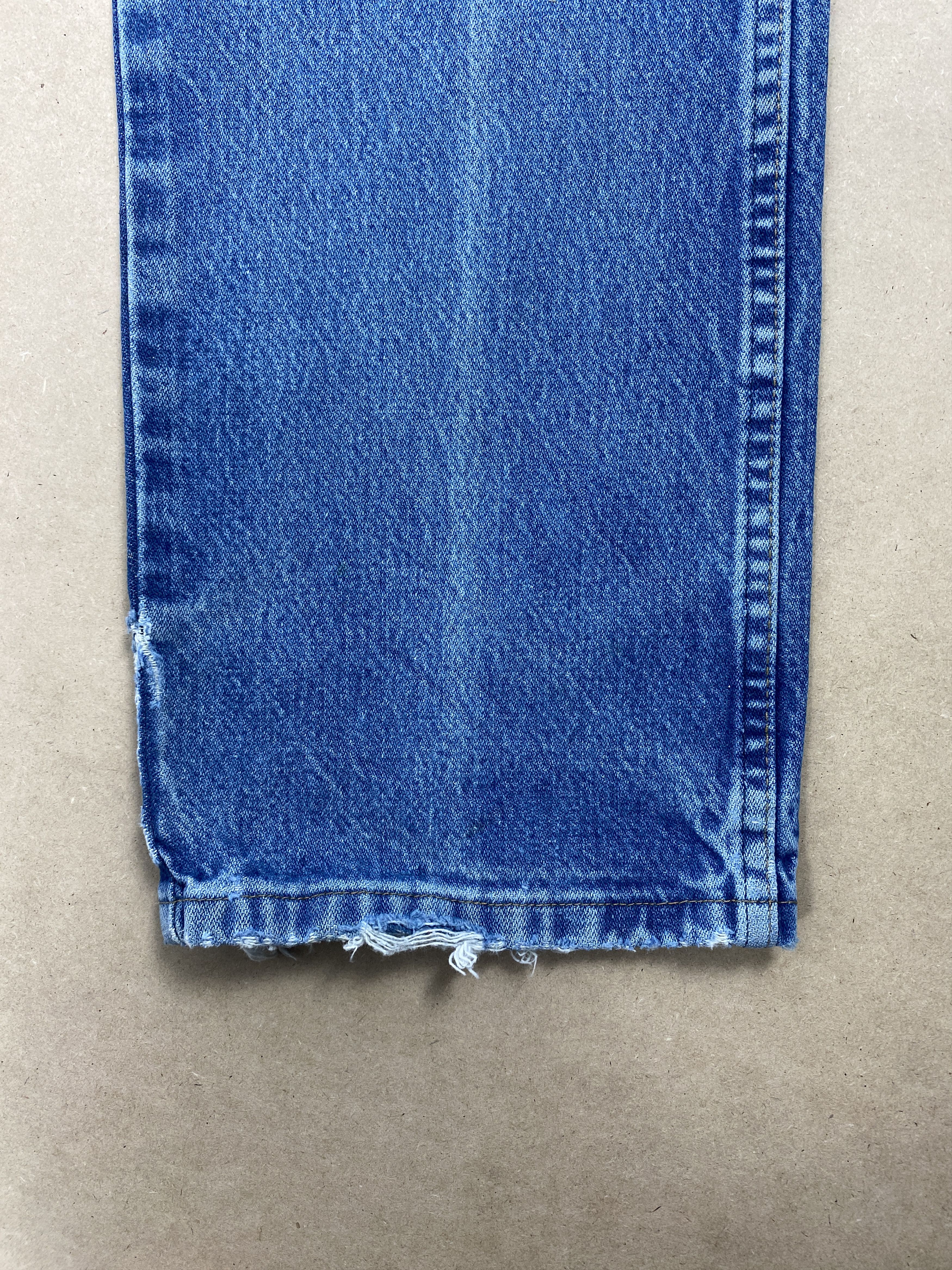 Vintage Vintage Wrangler Straight Cut Distressed Faded Blue Jeans Size US 35 - 4 Thumbnail