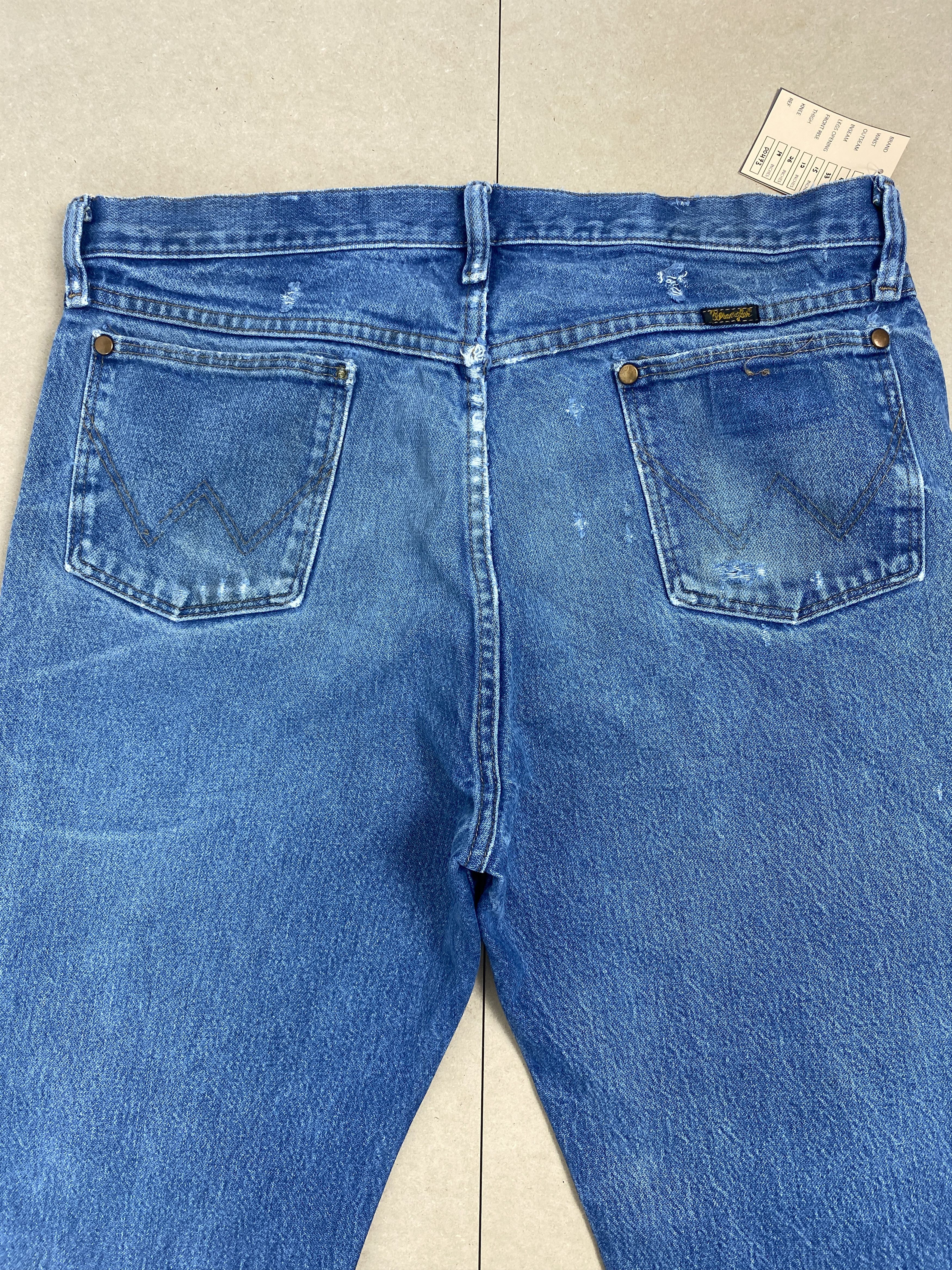 Vintage Vintage Wrangler Straight Cut Distressed Faded Blue Jeans Size US 35 - 7 Thumbnail