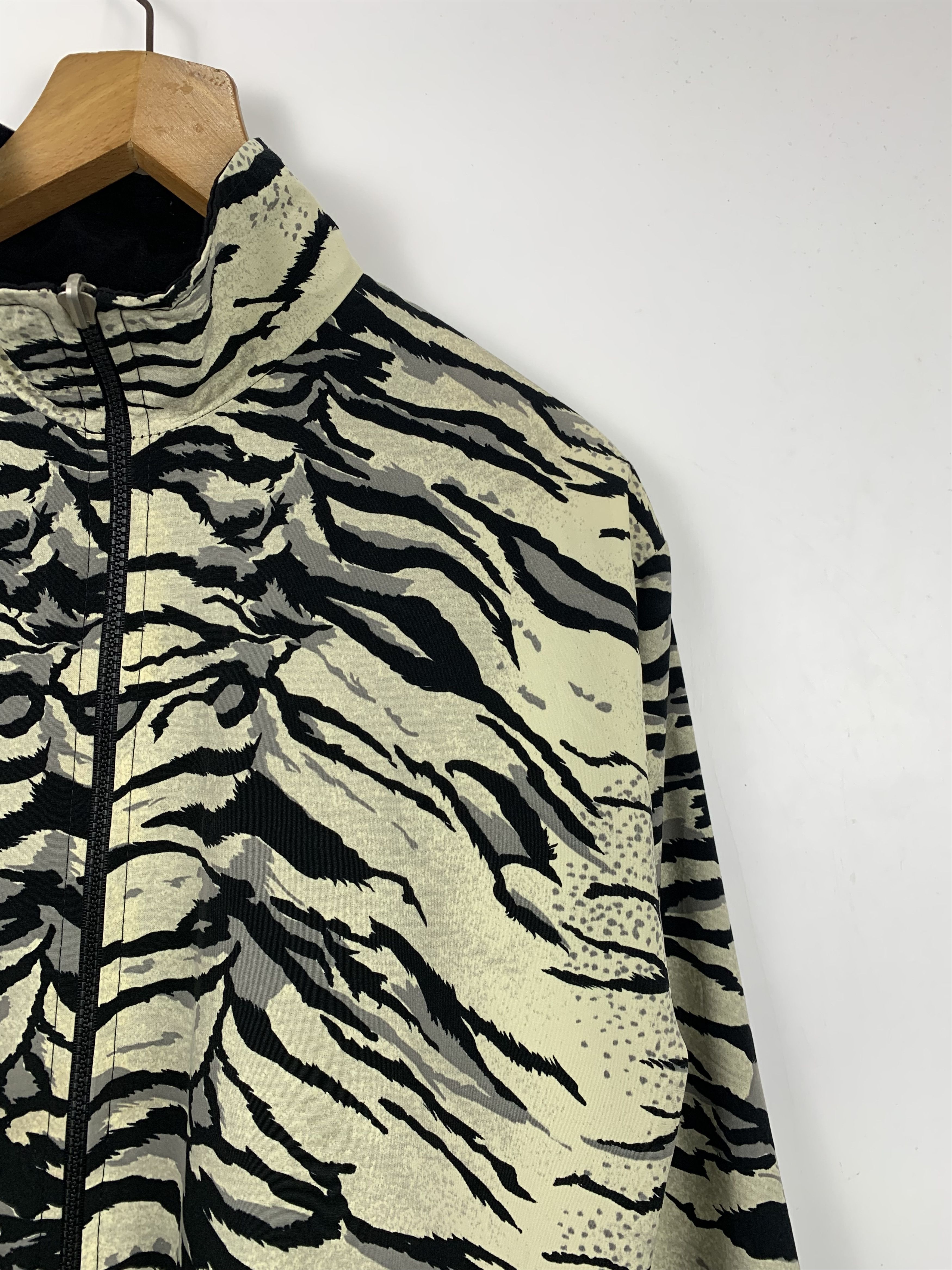 Japanese Brand Vintage TIGER Pattern Japanese Brand Zip Up Jacket J0424 Size US S / EU 44-46 / 1 - 4 Thumbnail