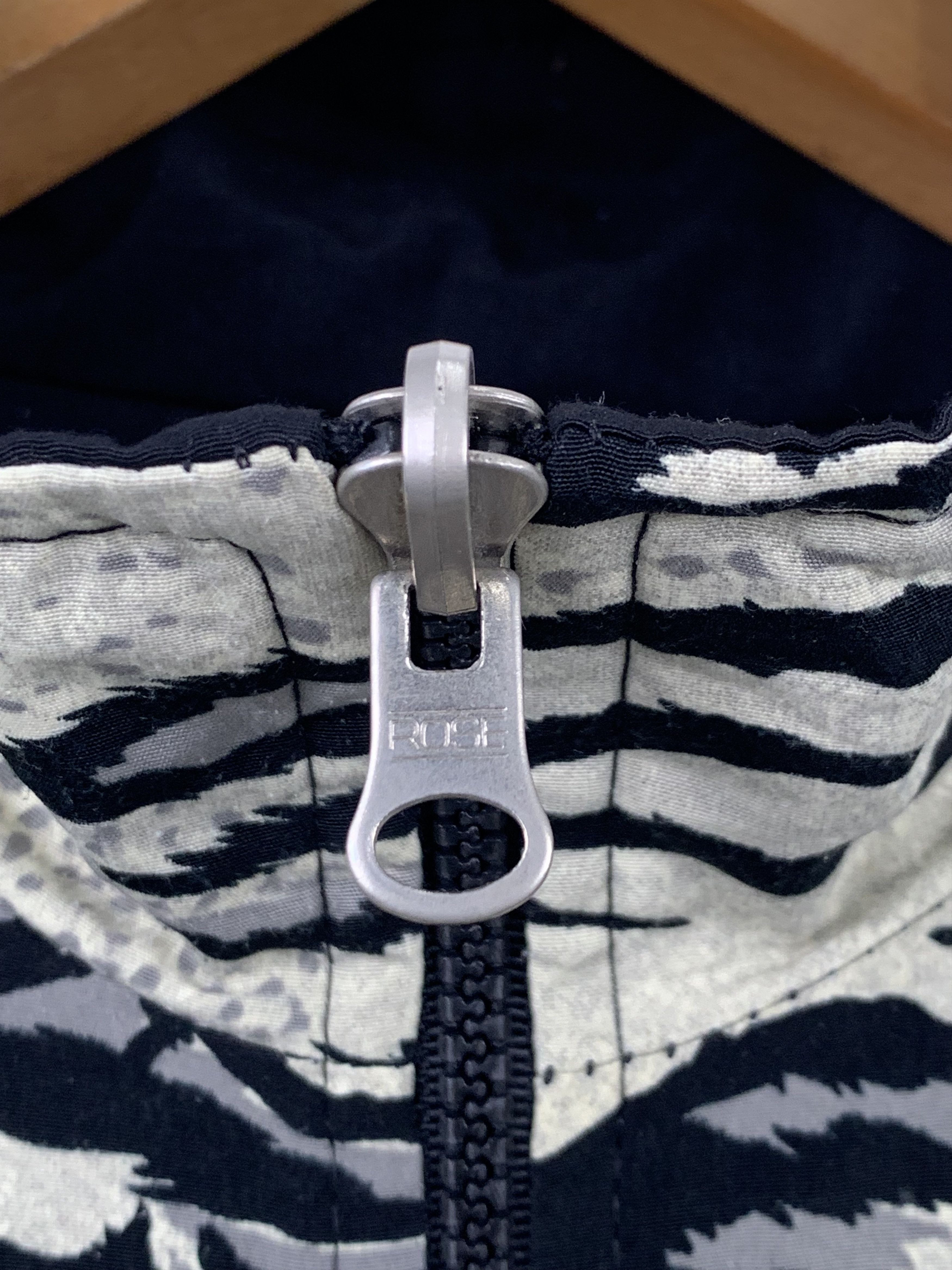 Japanese Brand Vintage TIGER Pattern Japanese Brand Zip Up Jacket J0424 Size US S / EU 44-46 / 1 - 5 Thumbnail