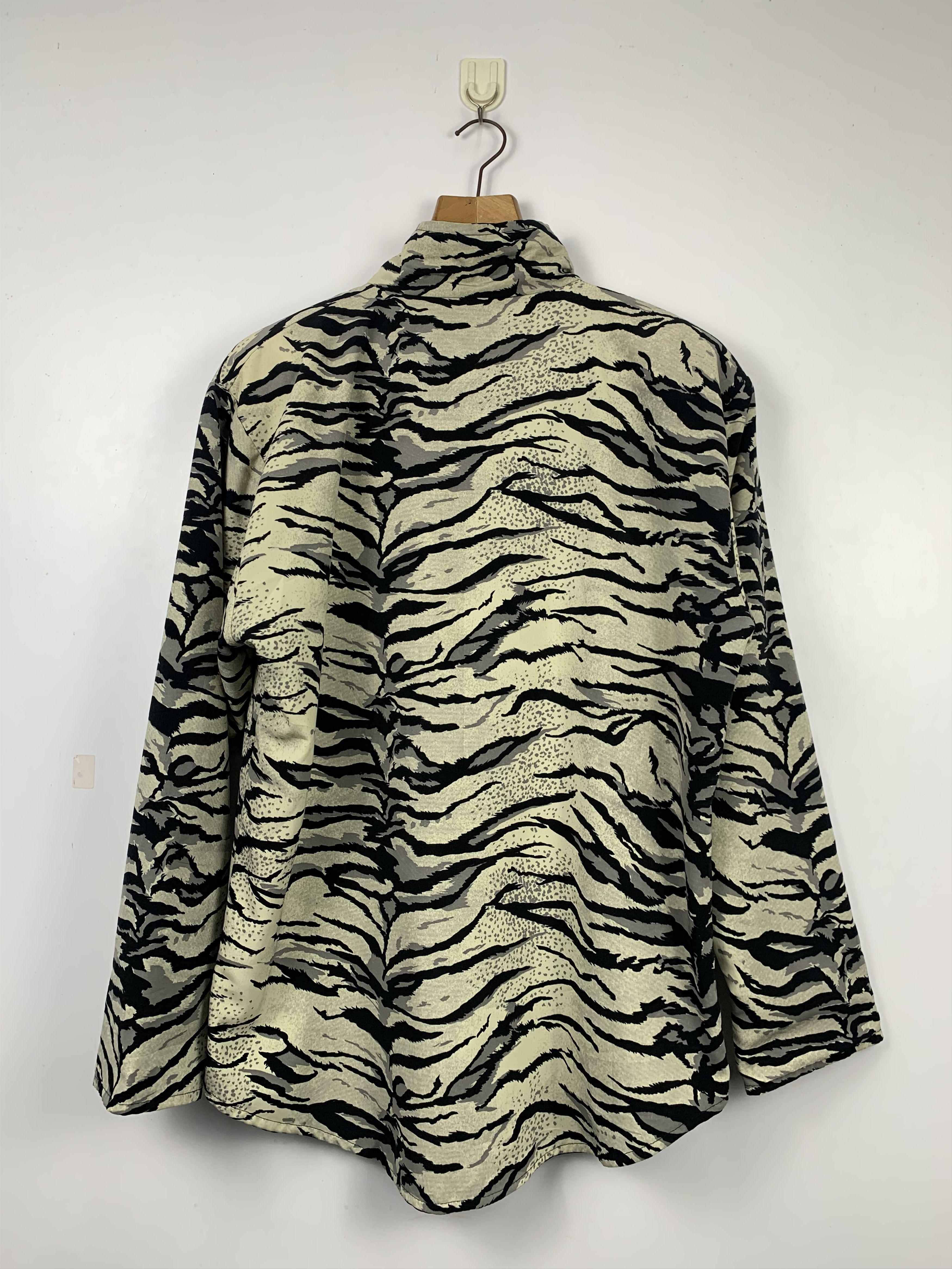 Japanese Brand Vintage TIGER Pattern Japanese Brand Zip Up Jacket J0424 Size US S / EU 44-46 / 1 - 6 Thumbnail