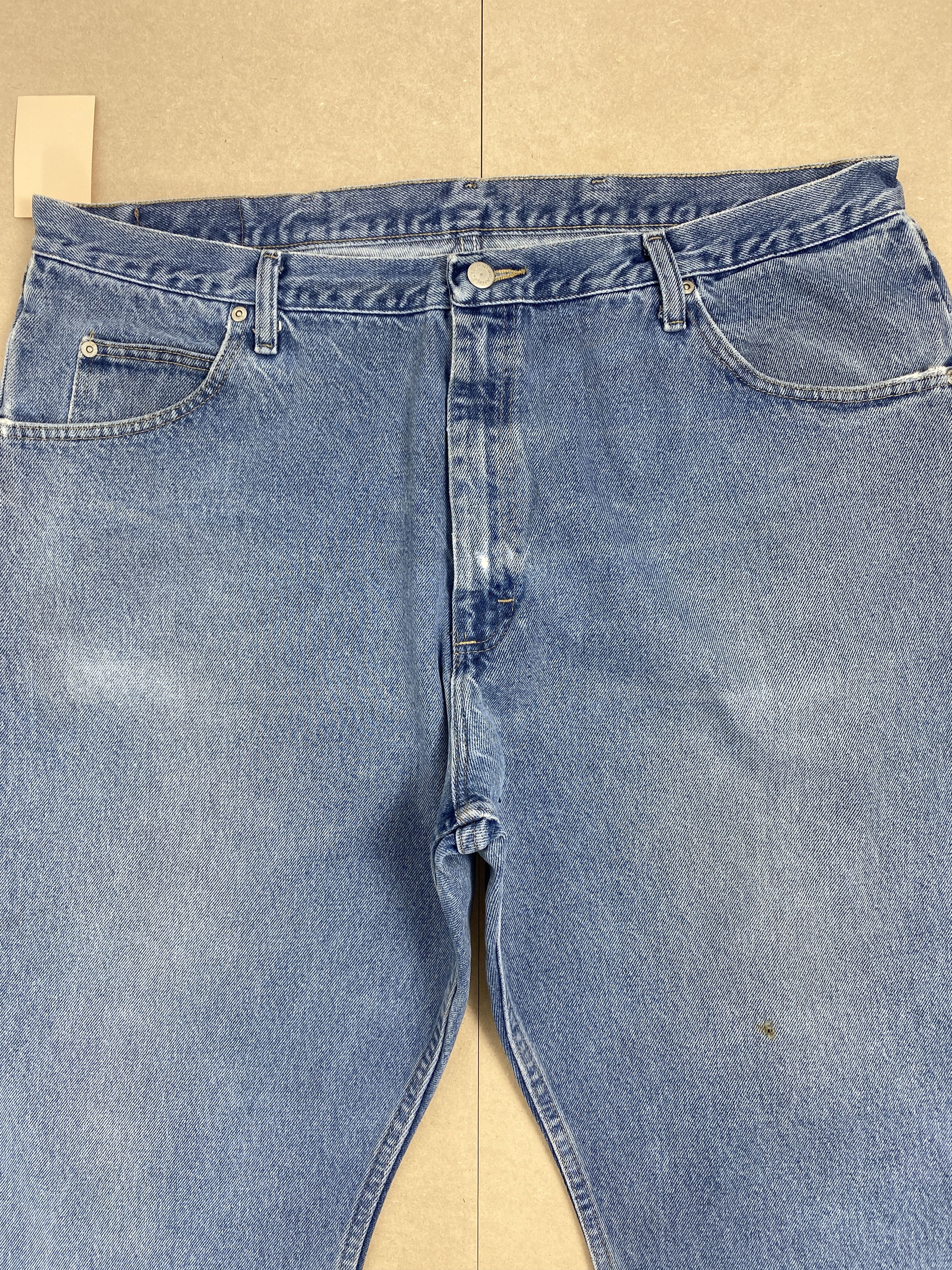 Vintage Vintage Wrangler Straight Cut Mid Wash Jeans P0462 Size US 40 / EU 56 - 2 Thumbnail