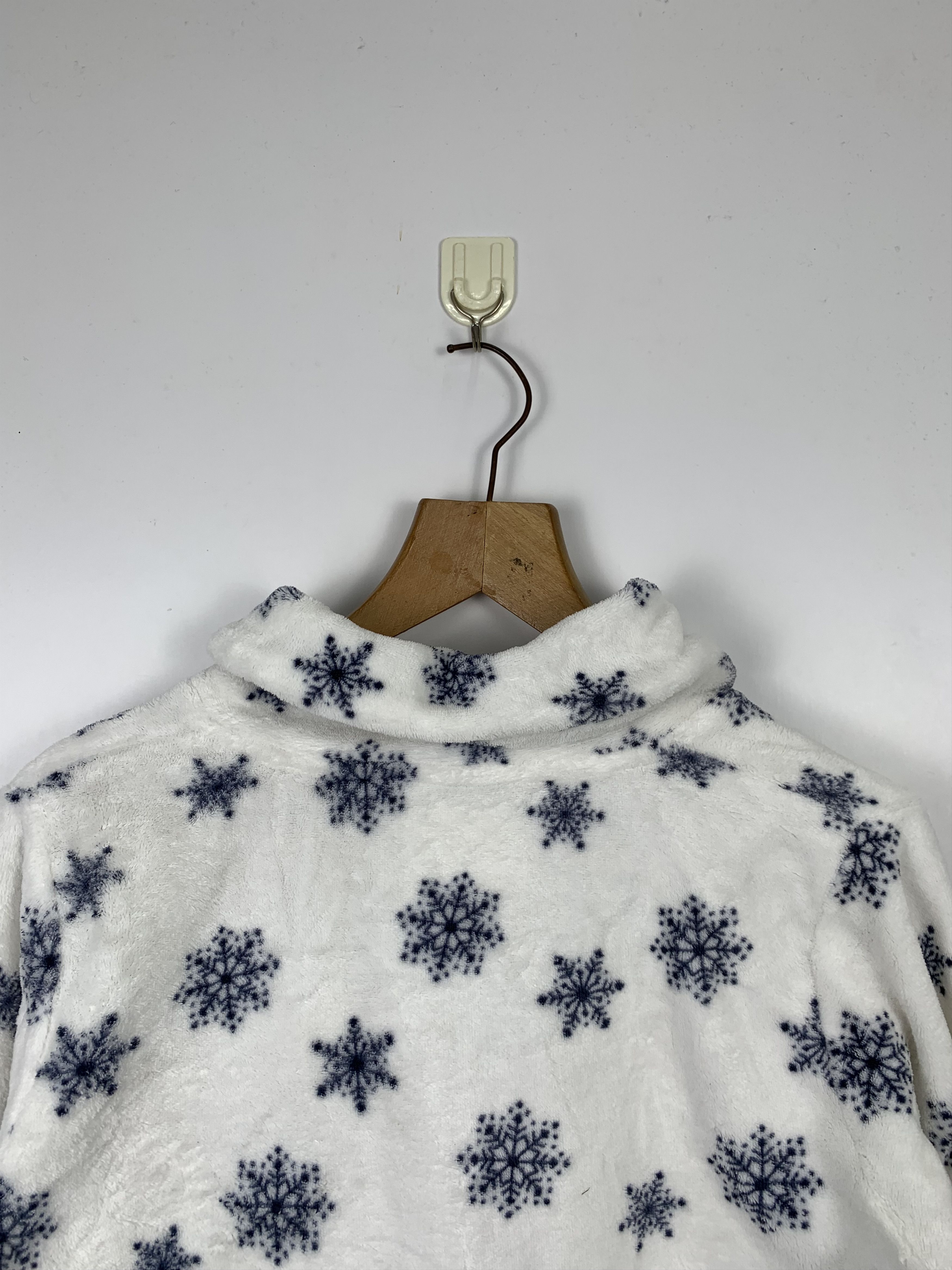 GU Vintage Gu Snowflake Sweatshirt J0505 Size US S / EU 44-46 / 1 - 7 Thumbnail