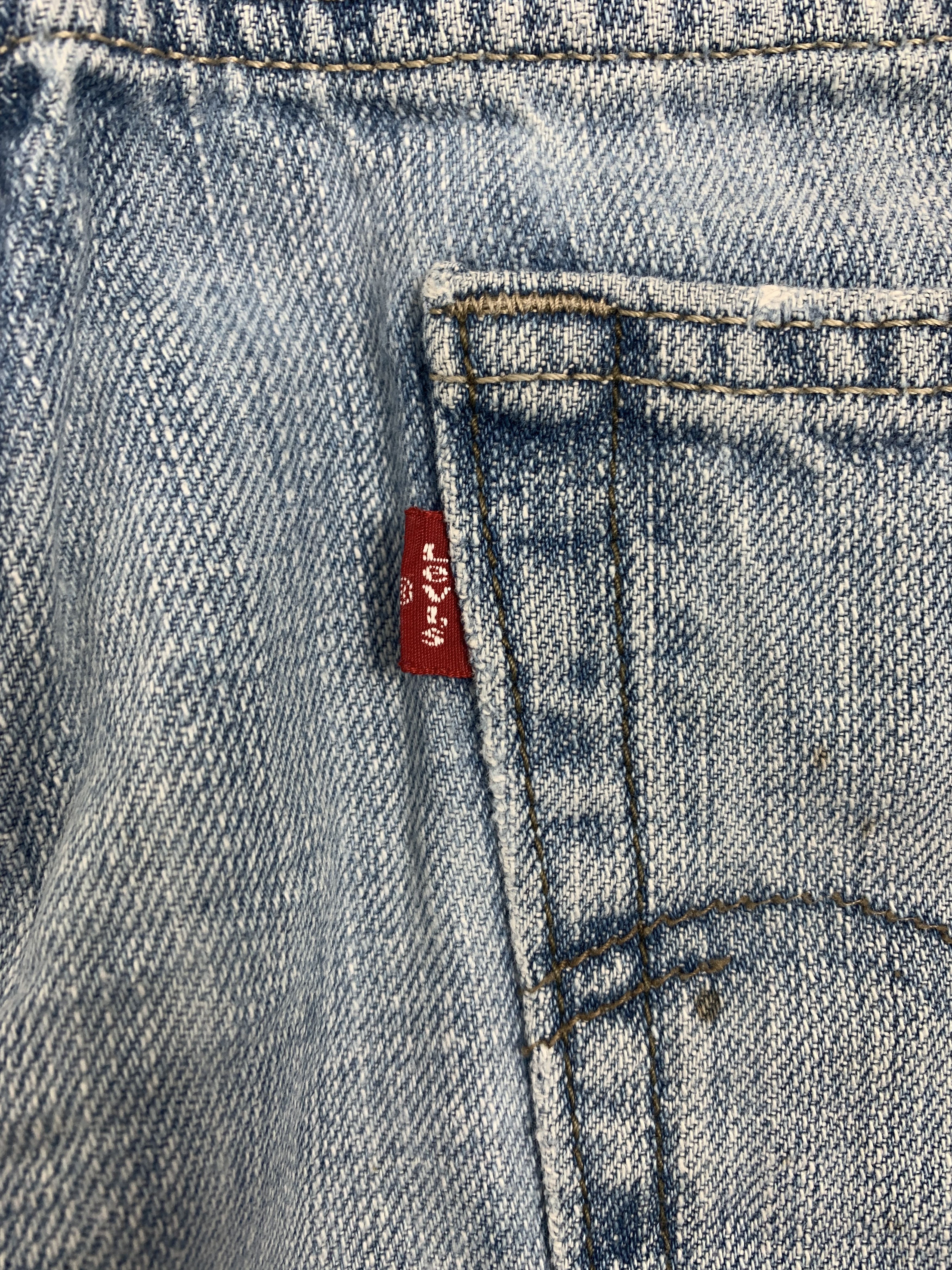 Levi's Vintage Levis 514 Straight Cut Faded Mid Wash Jeans Size US 34 / EU 50 - 13 Thumbnail