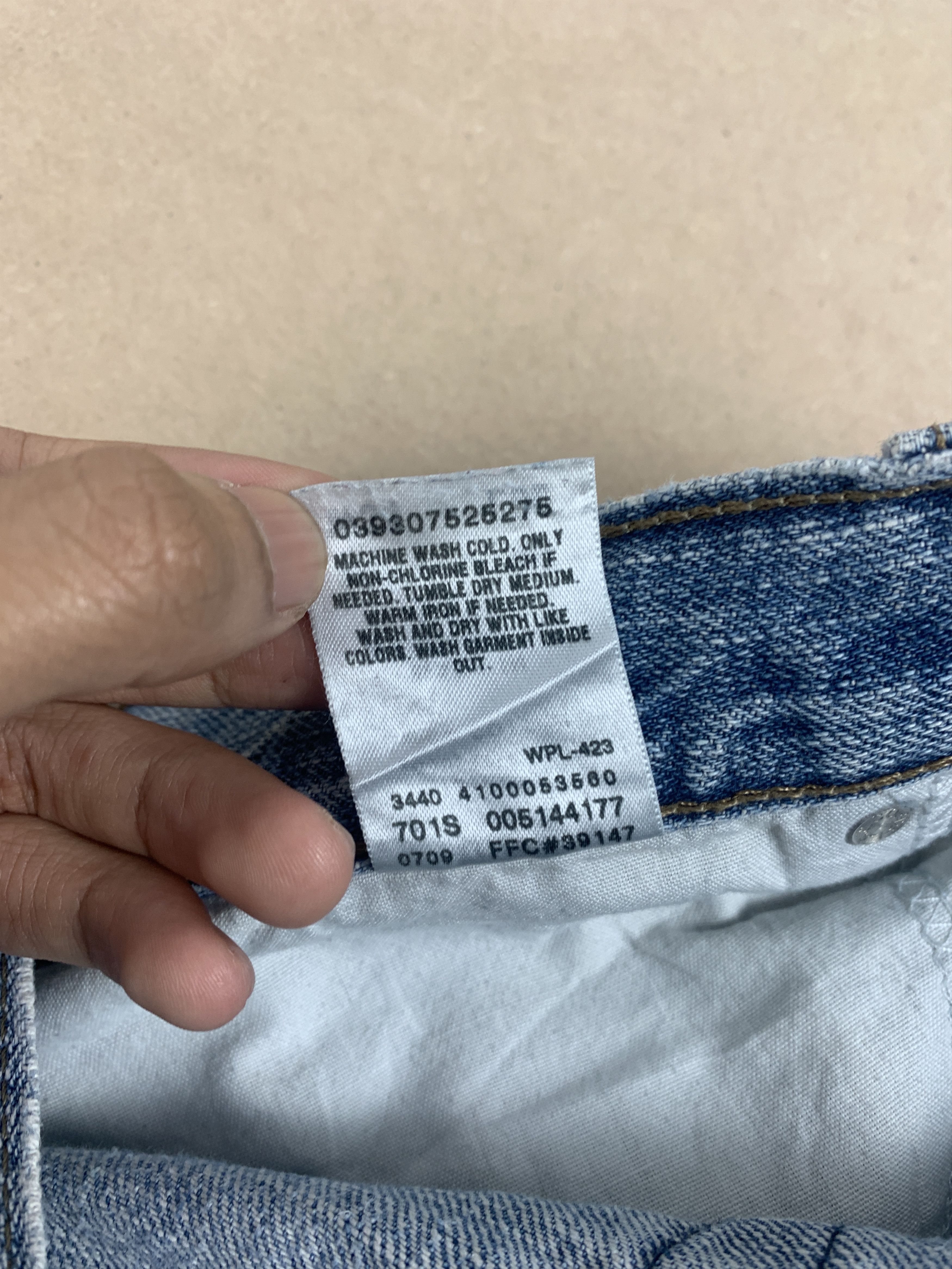 Levi's Vintage Levis 514 Straight Cut Faded Mid Wash Jeans Size US 34 / EU 50 - 17 Thumbnail