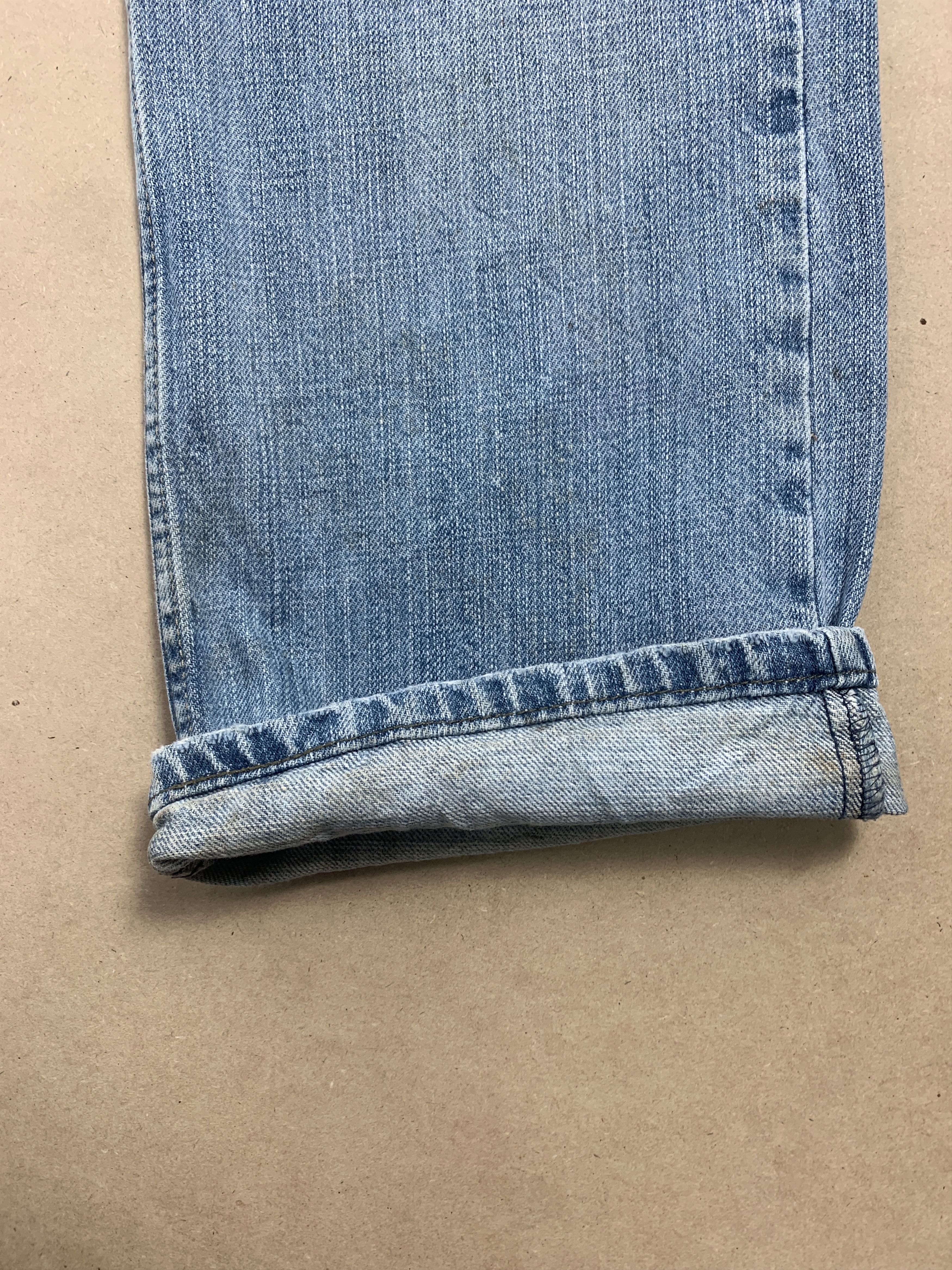 Levi's Vintage Levis 514 Straight Cut Faded Mid Wash Jeans Size US 34 / EU 50 - 8 Thumbnail