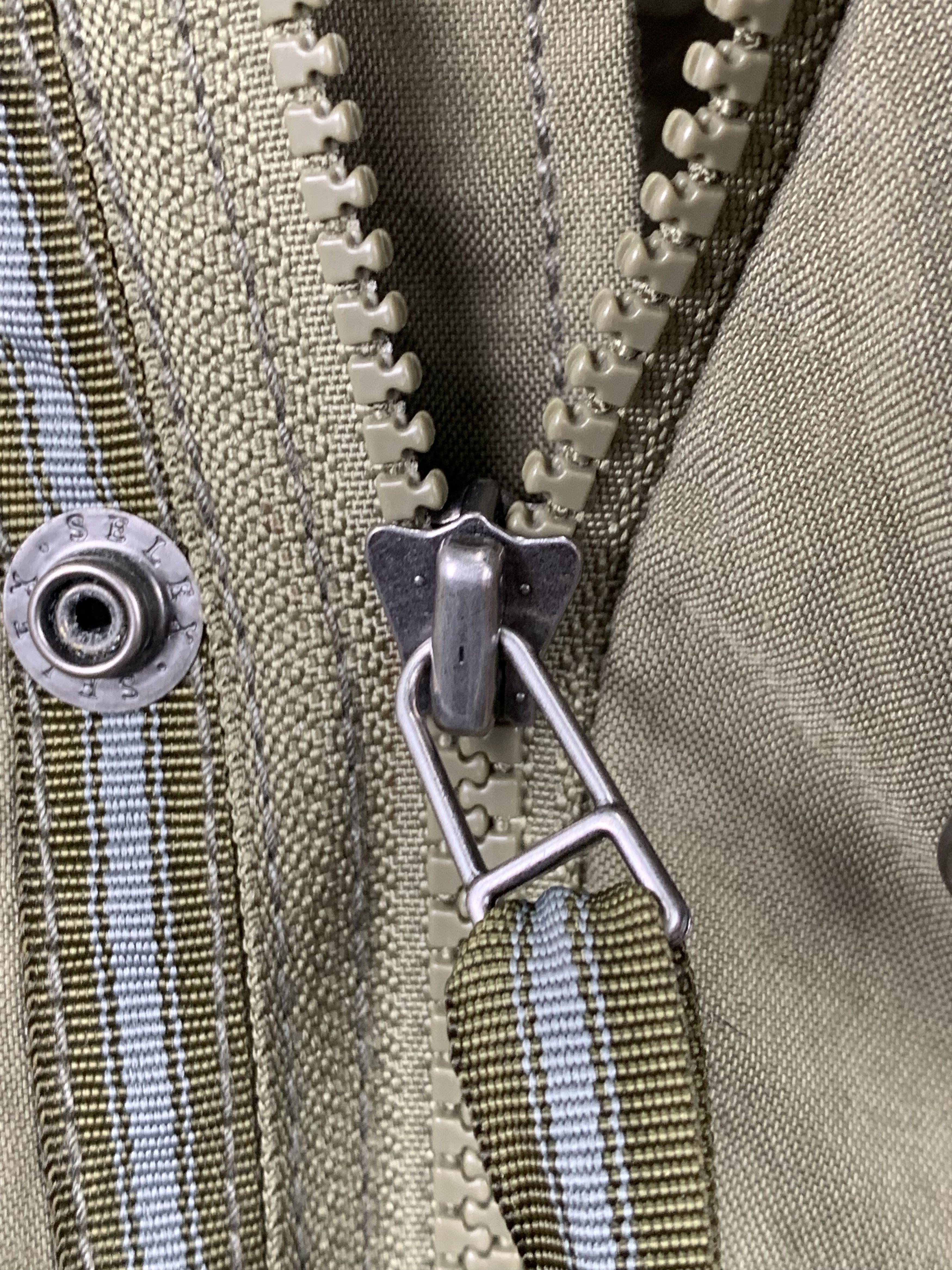 Uniqlo Vintage UNIQLO Multi Pocket Military Parkas Jacket J0432 Size US M / EU 48-50 / 2 - 6 Thumbnail