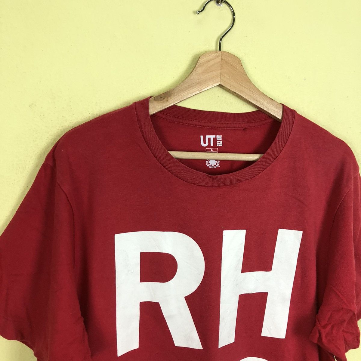 Band Tees Red Hot Chilli Paper Short Sleeve Band Tees Size US L / EU 52-54 / 3 - 4 Thumbnail