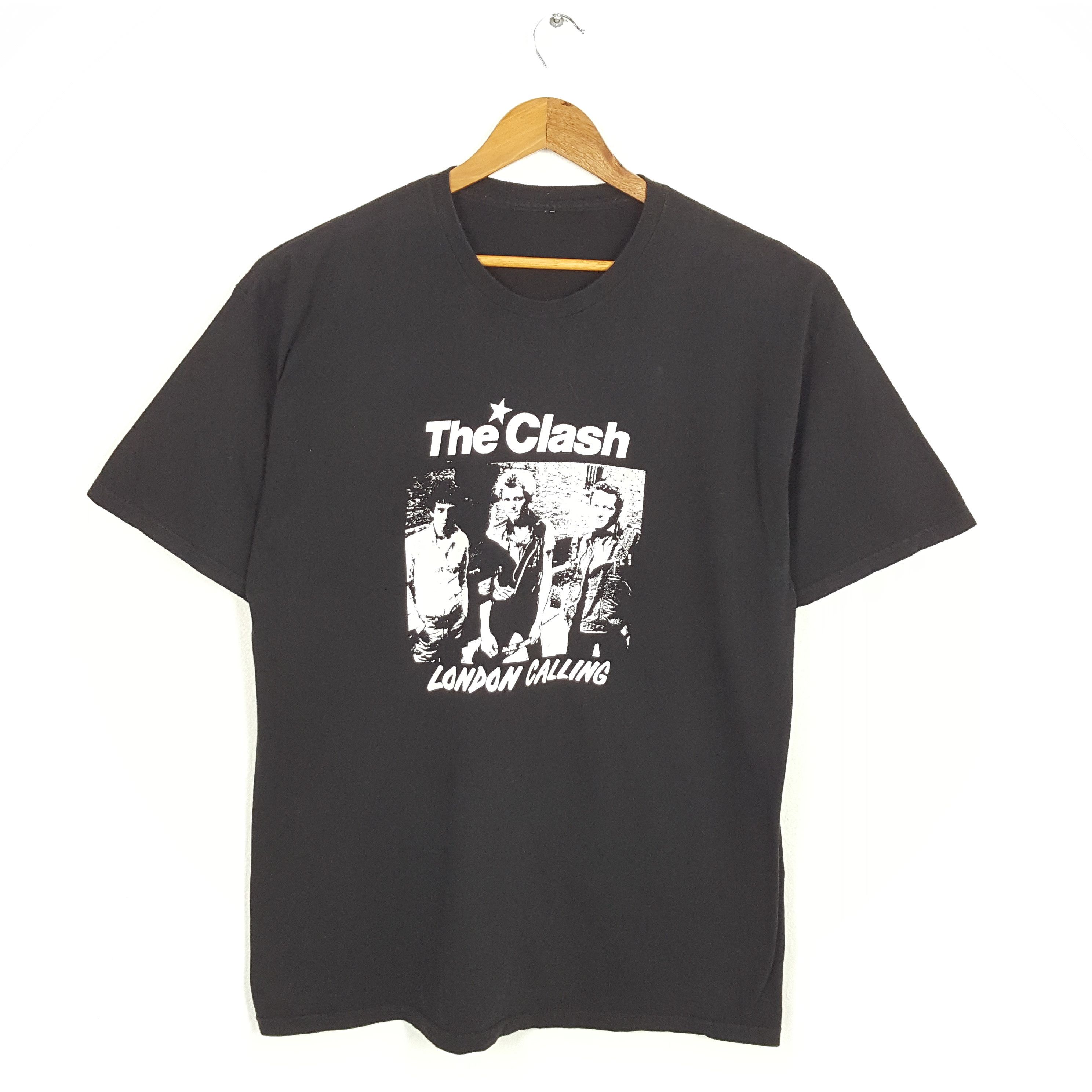 Band Tees × Vintage Vintage THE CLASH American Punk Rock Band Tour T-Shirt Size US XL / EU 56 / 4 - 1 Thumbnail