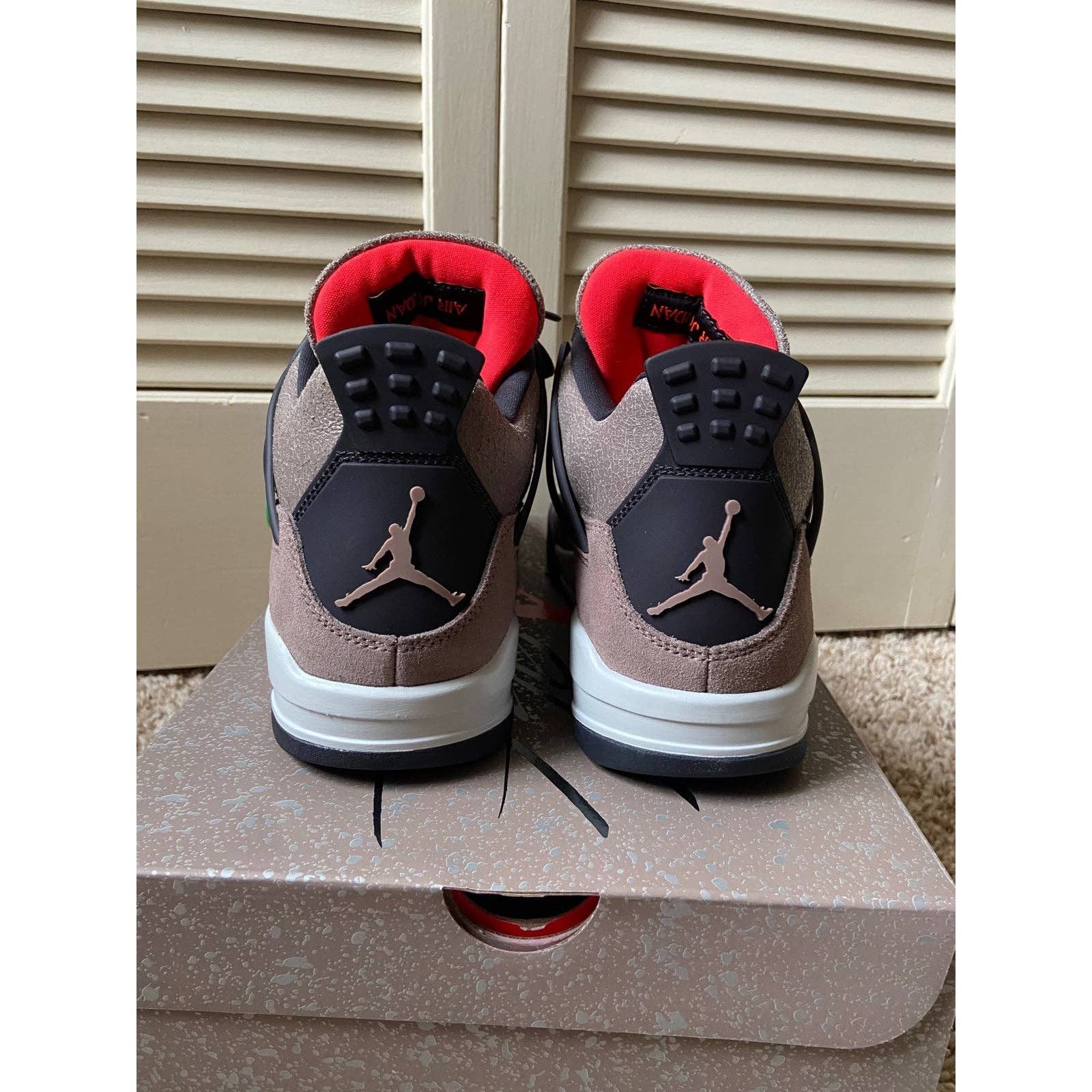 Jordan Brand × Nike Nike Air Jordan 4 Retro Taupe Haze DB0732-200 Size 8.5 Size US 8.5 / EU 41-42 - 3 Thumbnail