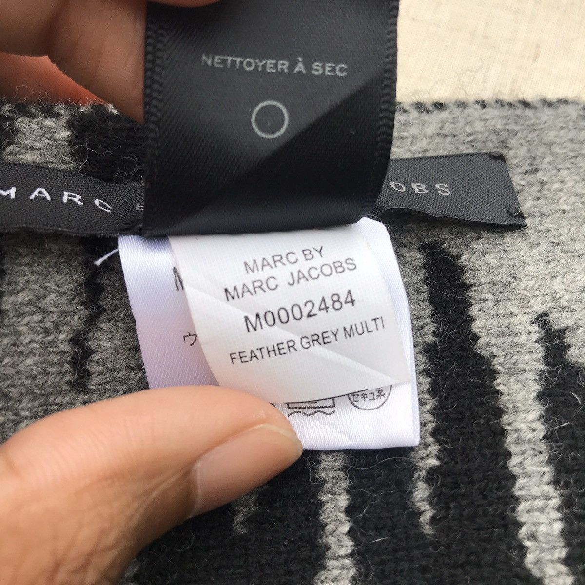 Marc by Marc Jacobs Marc Jacobs City Scape Soft Merino Wool Long Scarf Size ONE SIZE - 5 Thumbnail
