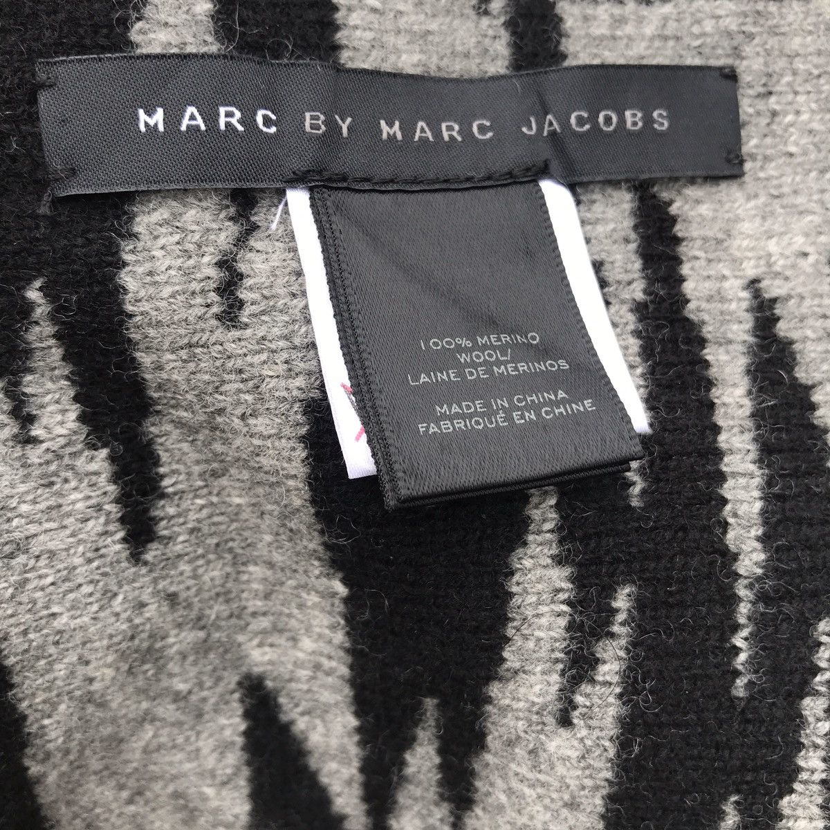 Marc by Marc Jacobs Marc Jacobs City Scape Soft Merino Wool Long Scarf Size ONE SIZE - 4 Thumbnail