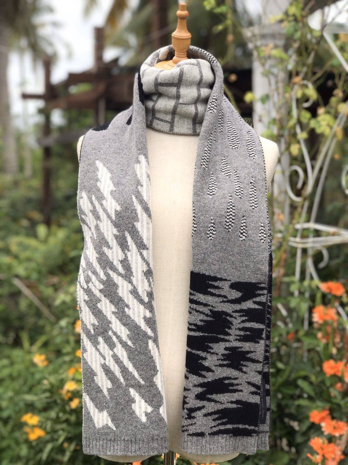 Marc by Marc Jacobs Marc Jacobs City Scape Soft Merino Wool Long Scarf Size ONE SIZE - 1 Thumbnail