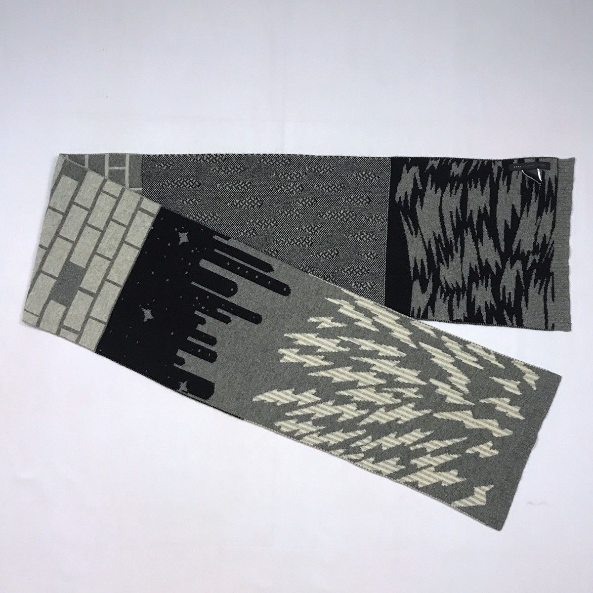 Marc by Marc Jacobs Marc Jacobs City Scape Soft Merino Wool Long Scarf Size ONE SIZE - 6 Thumbnail