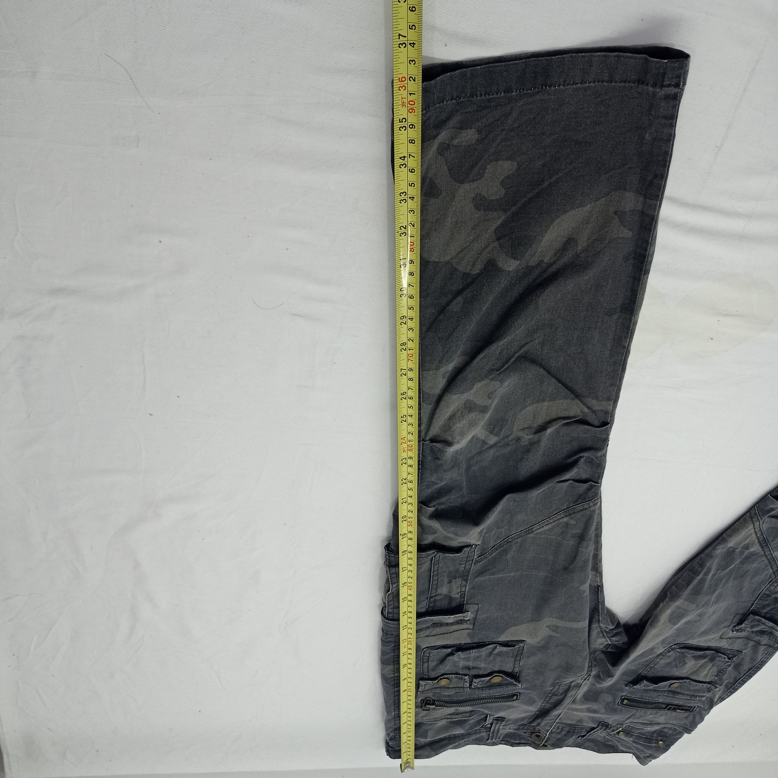 Japanese Brand × Mossimo Mossimo Camo Multi Pocket Cargo Pant Size US 31 - 12 Thumbnail