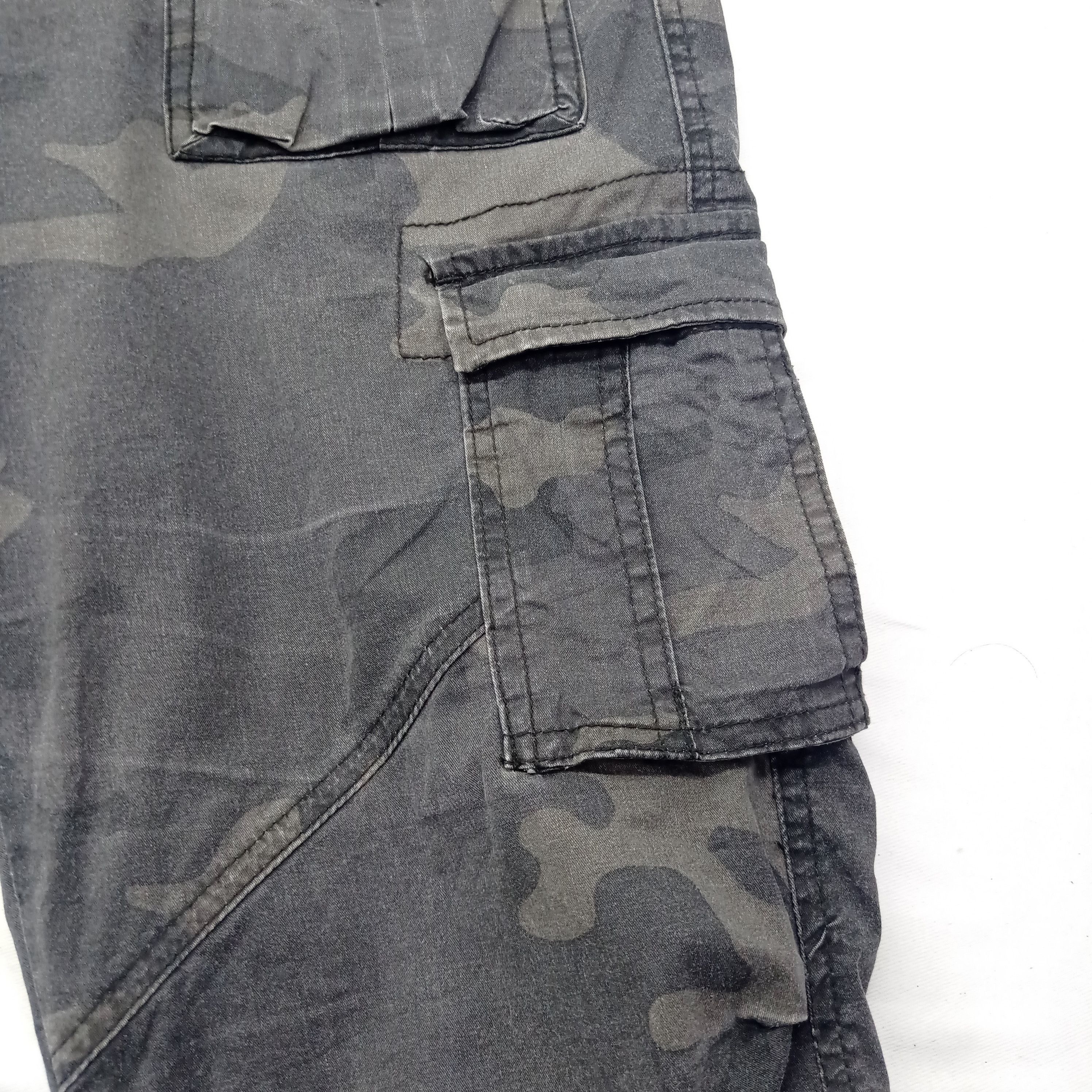 Japanese Brand × Mossimo Mossimo Camo Multi Pocket Cargo Pant Size US 31 - 3 Thumbnail