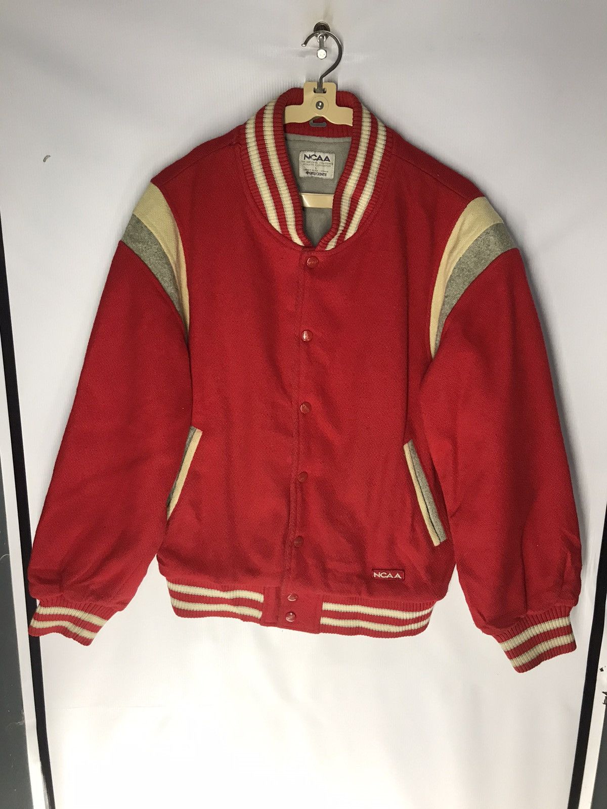 Descente × NCAA × Vintage Vintage ncaa wool varsity jacket by descente Size US L / EU 52-54 / 3 - 6 Thumbnail