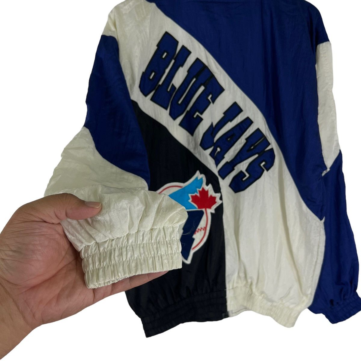 Japanese Brand VINTAGE GENUINE MERCHANDISE MLB BLUE JAYS BIG LOGO JACKET Size US M / EU 48-50 / 2 - 4 Thumbnail