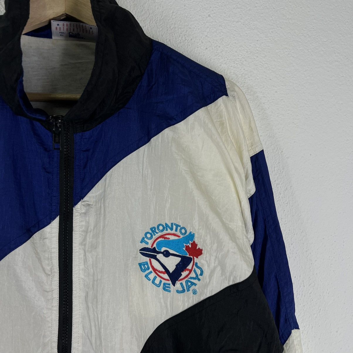 Japanese Brand VINTAGE GENUINE MERCHANDISE MLB BLUE JAYS BIG LOGO JACKET Size US M / EU 48-50 / 2 - 10 Thumbnail