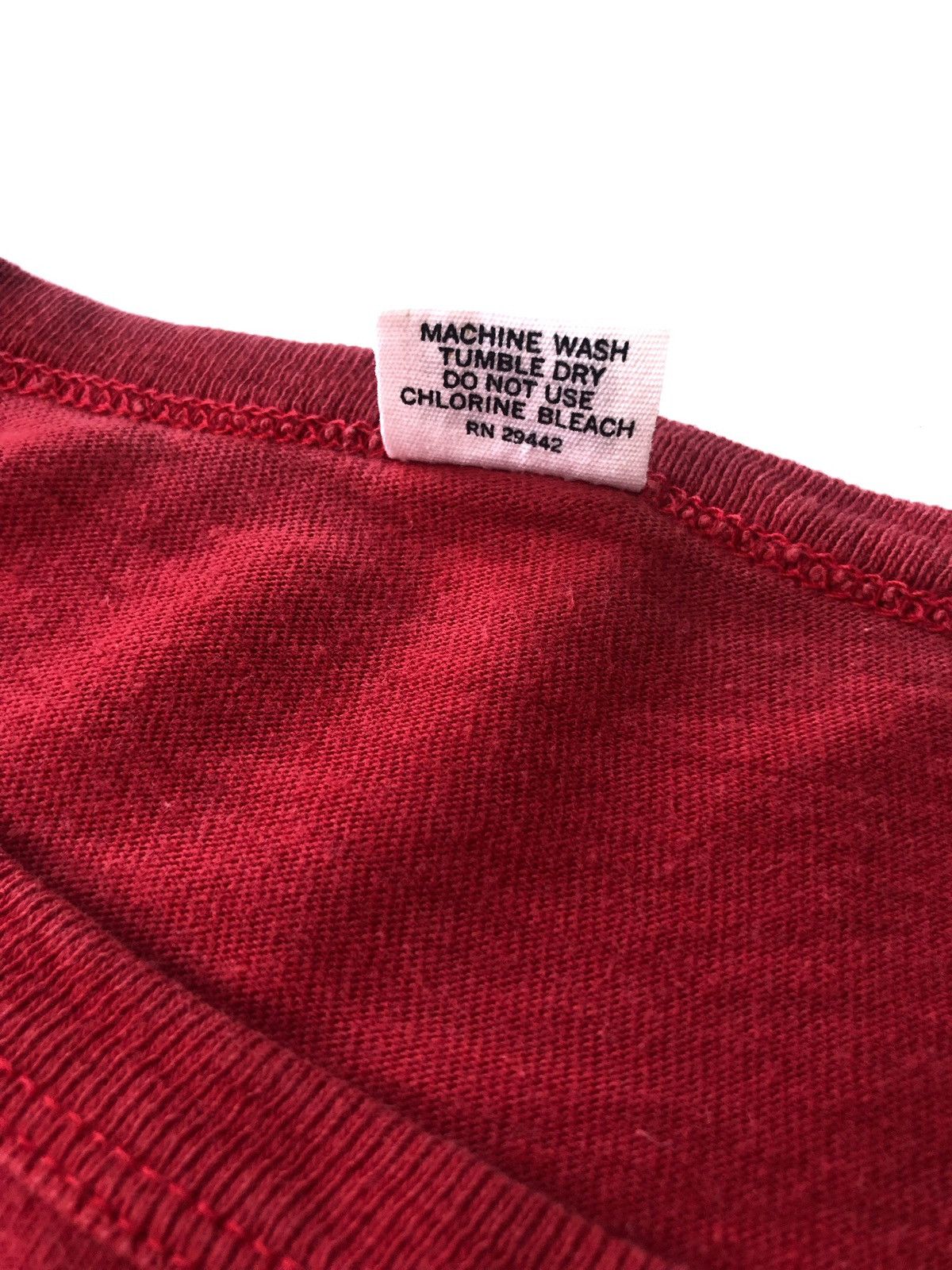 Band Tees Vintage 80s Elvis Presley 🕺 Legendary Red Shirt Size US S / EU 44-46 / 1 - 7 Thumbnail