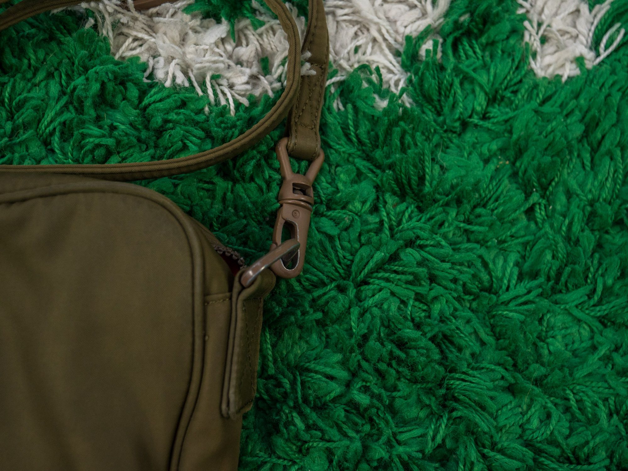 Yeezy RAVE Yeezy Season 6 Cross Body Bag Shoulderbad military Size ONE SIZE - 4 Thumbnail