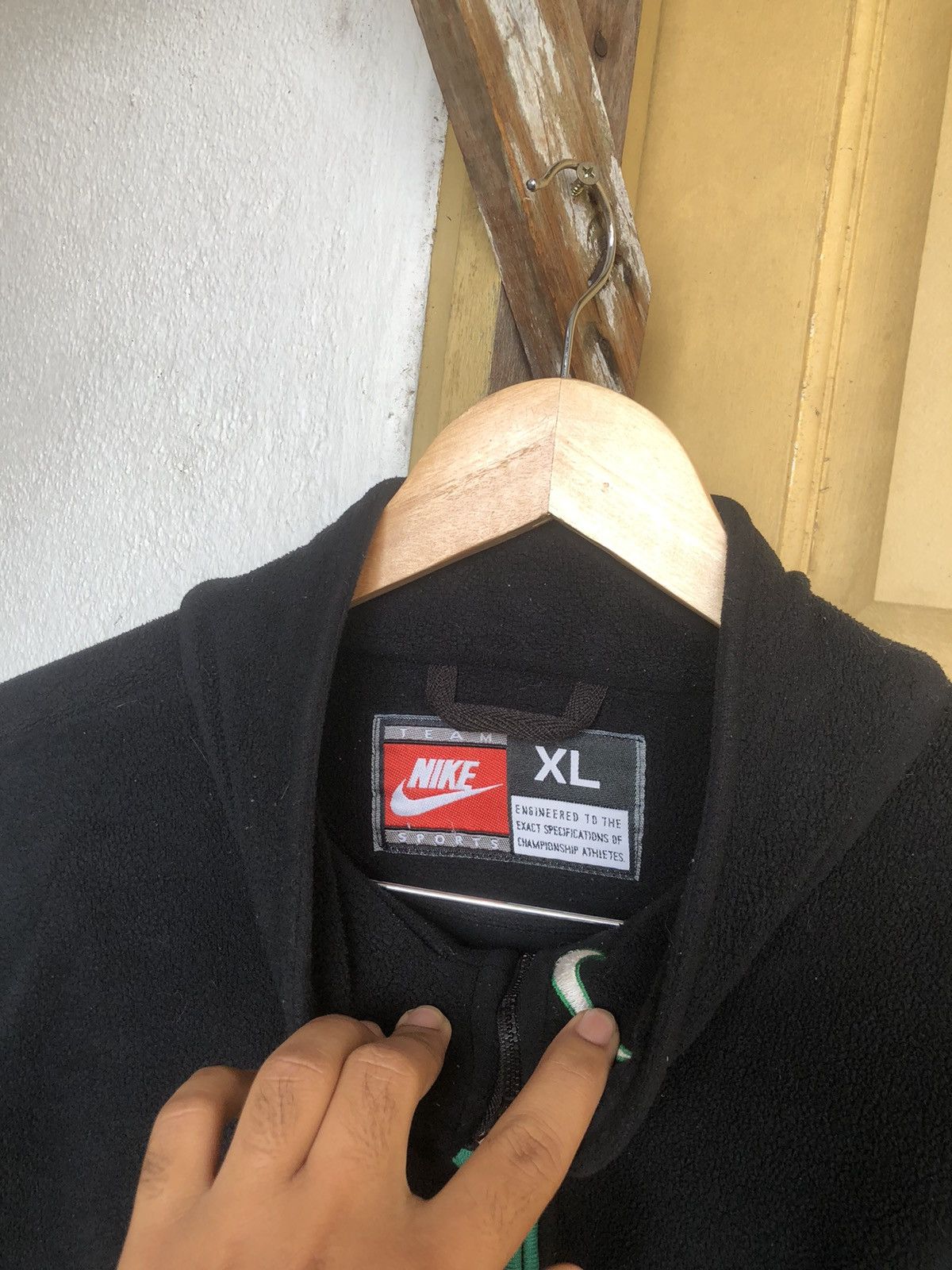 Nike Vintage Nike Verdy Big Swoosh Back Baggy Fleece Jackets Size US XL / EU 56 / 4 - 8 Thumbnail