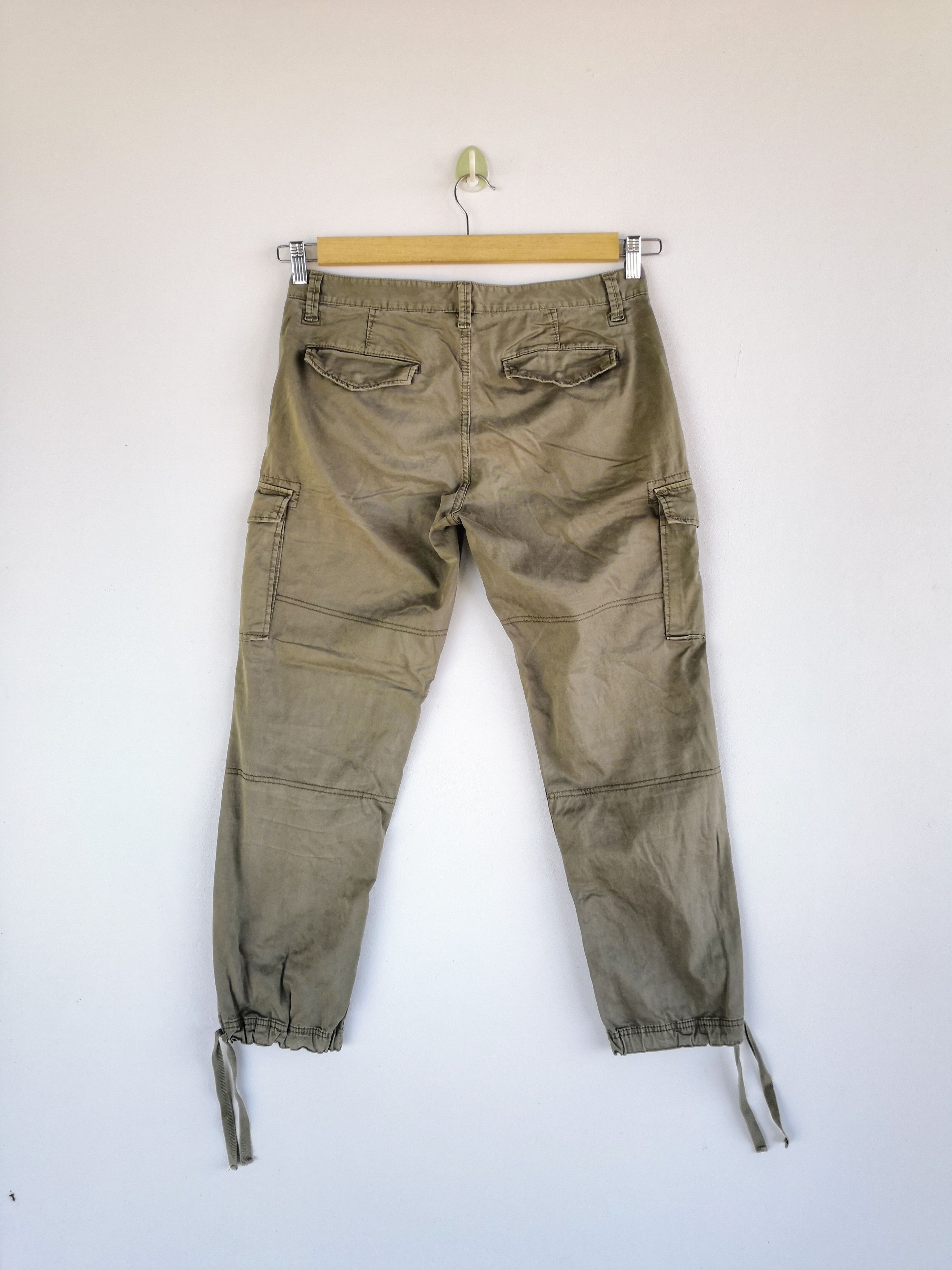 Japanese Brand × Vintage Japanese Cargo Pants Multi Pocket Bondage Trousers Pants Size US 32 / EU 48 - 2 Thumbnail