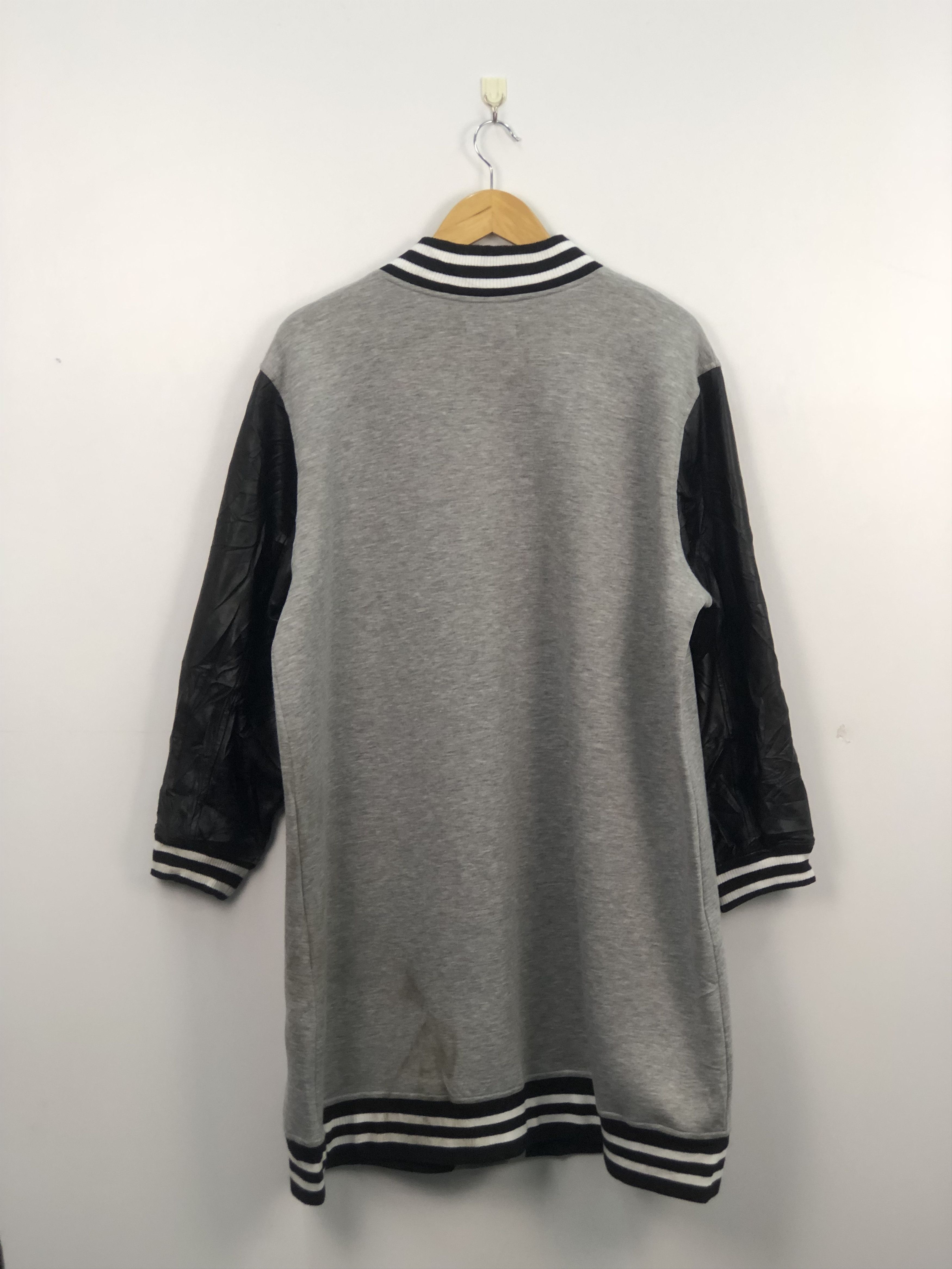 Japanese Brand Japanese Brand Varsity Jacket Synthetic Leather Sleeve V0148 Size US L / EU 52-54 / 3 - 3 Thumbnail