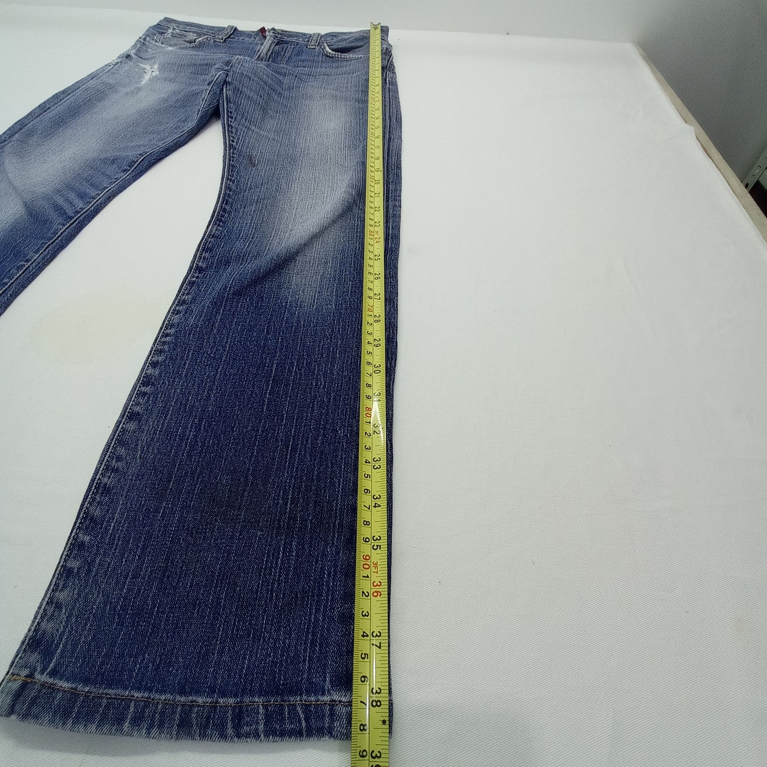 Uniqlo Uniqlo Distressed Denim Jeans Pants Size US 32 / EU 48 - 10 Thumbnail