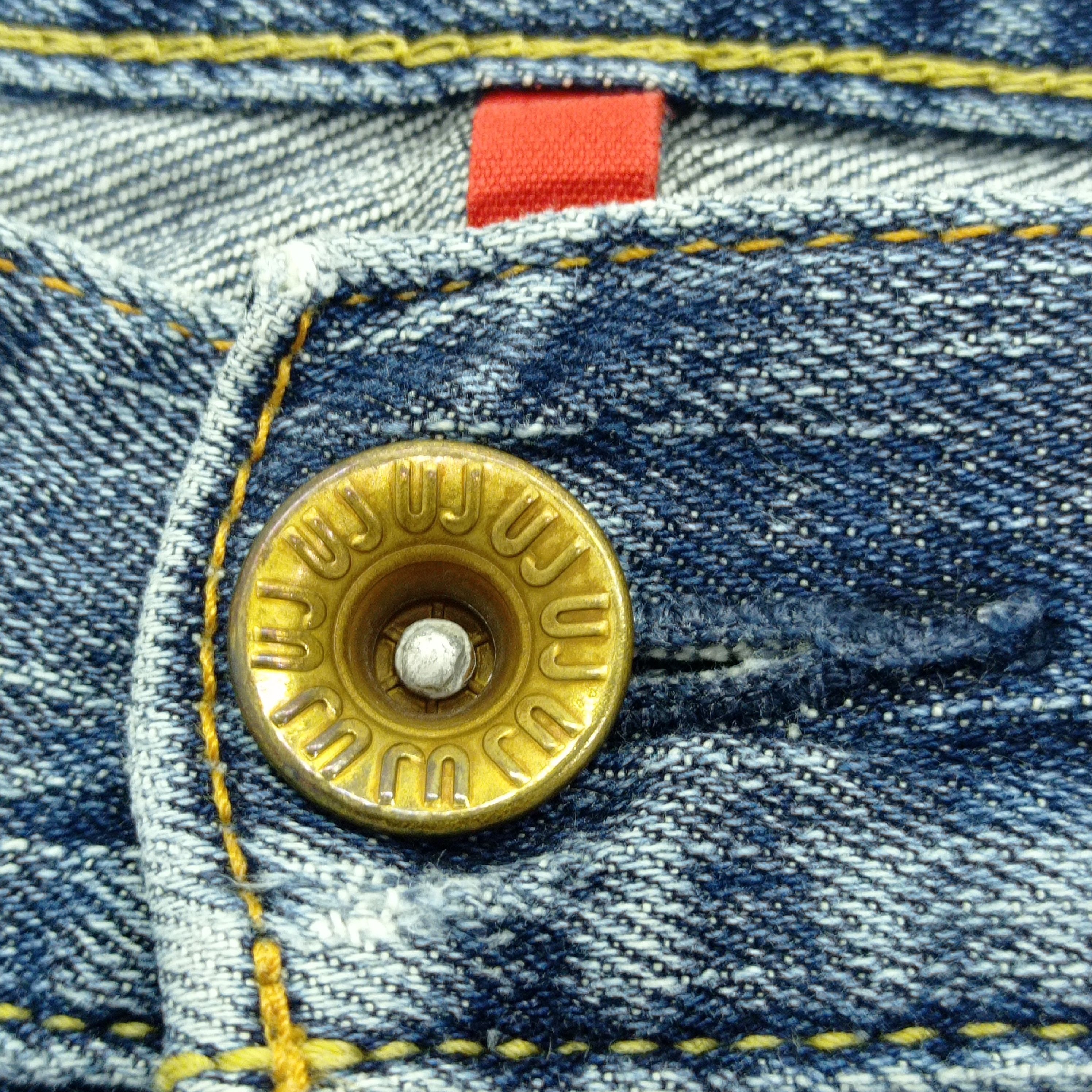 Uniqlo Uniqlo Distressed Denim Jeans Pants Size US 32 / EU 48 - 16 Thumbnail