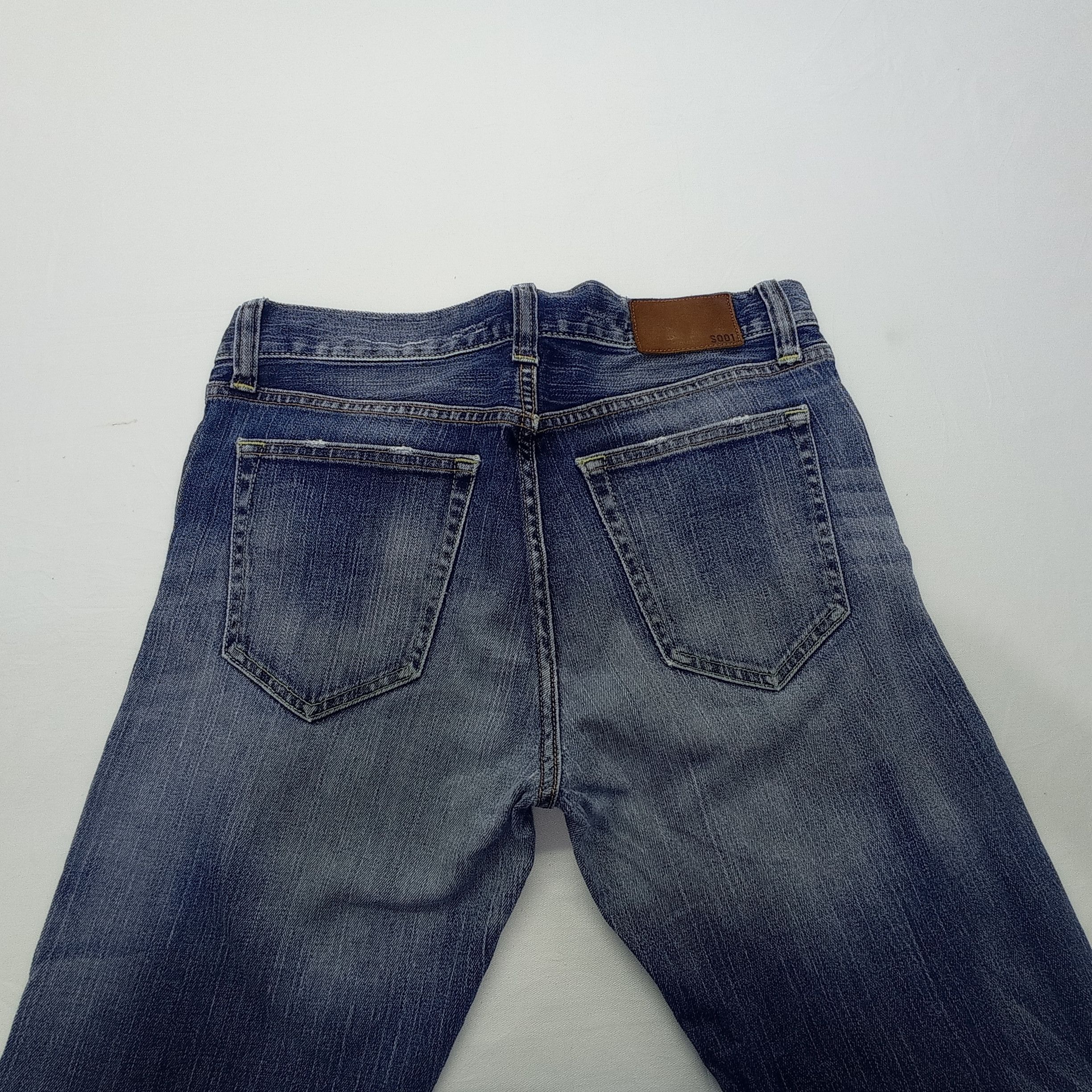 Uniqlo Uniqlo Distressed Denim Jeans Pants Size US 32 / EU 48 - 12 Thumbnail