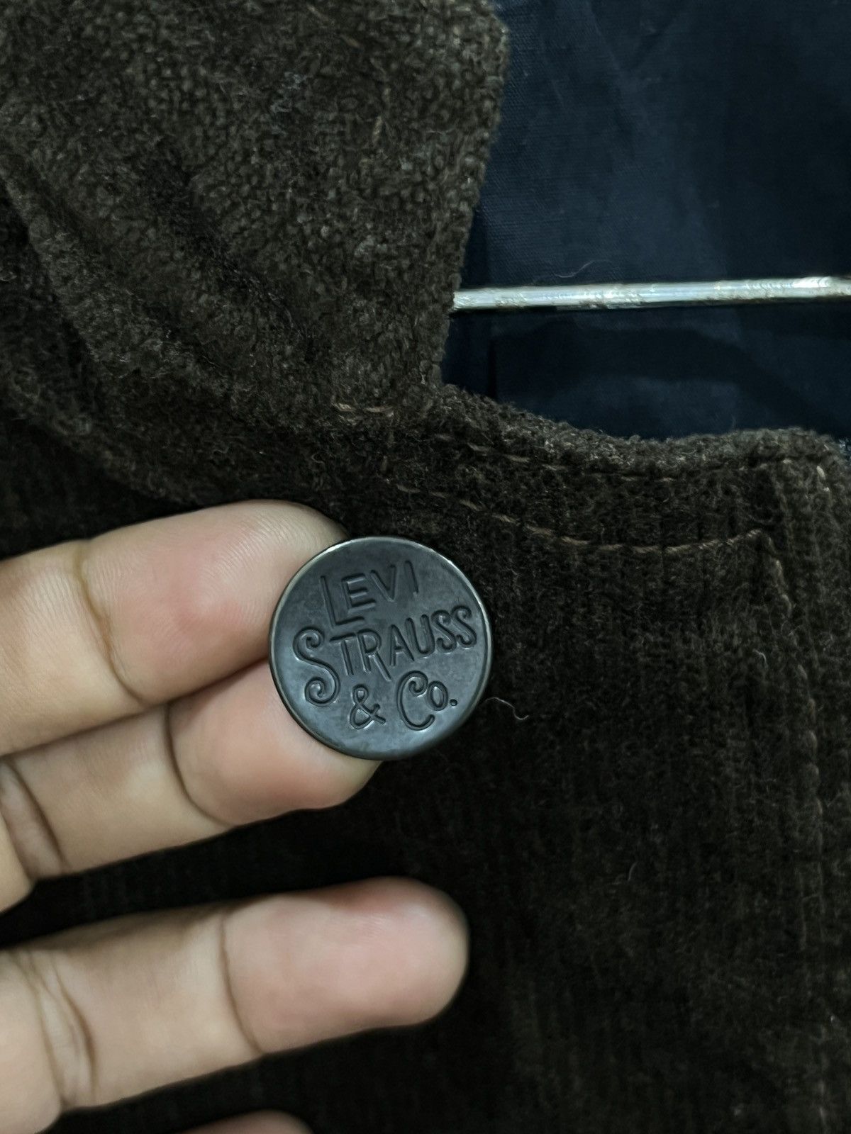 Levi's (Yy). VINTAGE LEVIS MOVIN ON CORDUROY CHORE JACKET Size US M / EU 48-50 / 2 - 12 Thumbnail