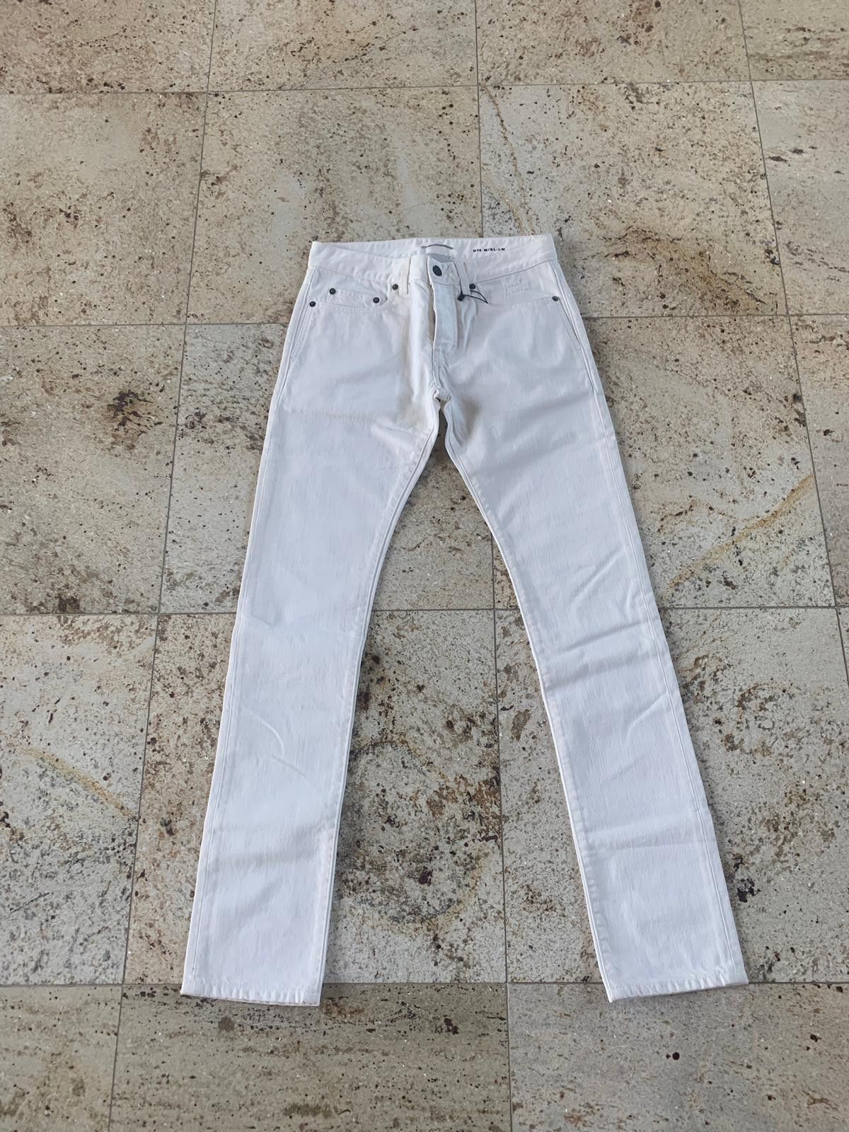 Saint Laurent Paris D14 Embroidered Pocket Denim in White Size US 28 / EU 44 - 1 Thumbnail
