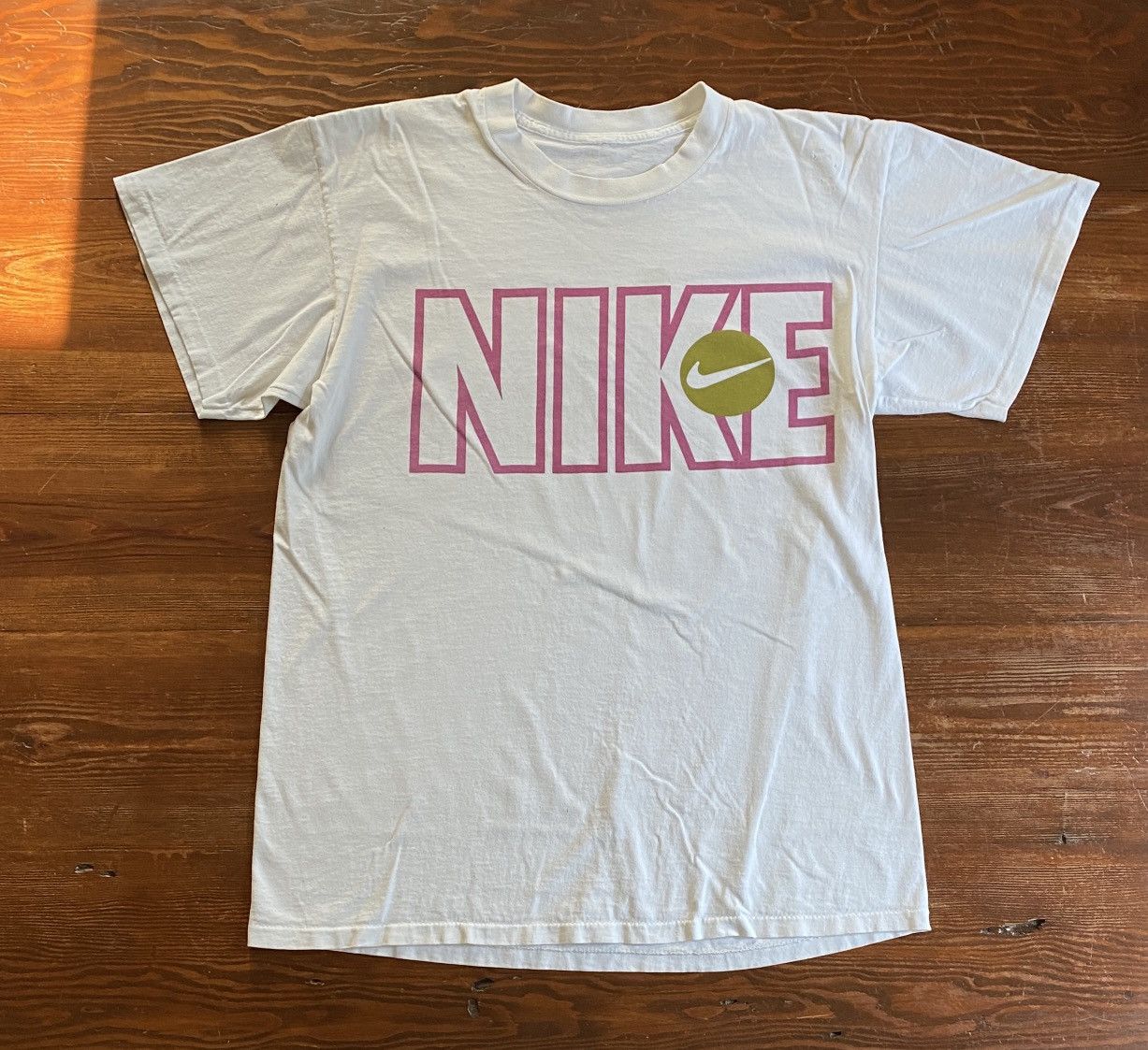Vintage Vintage 90’s Bootleg? Nike Single Stitch Distressed Tee Size US L / EU 52-54 / 3 - 1 Thumbnail