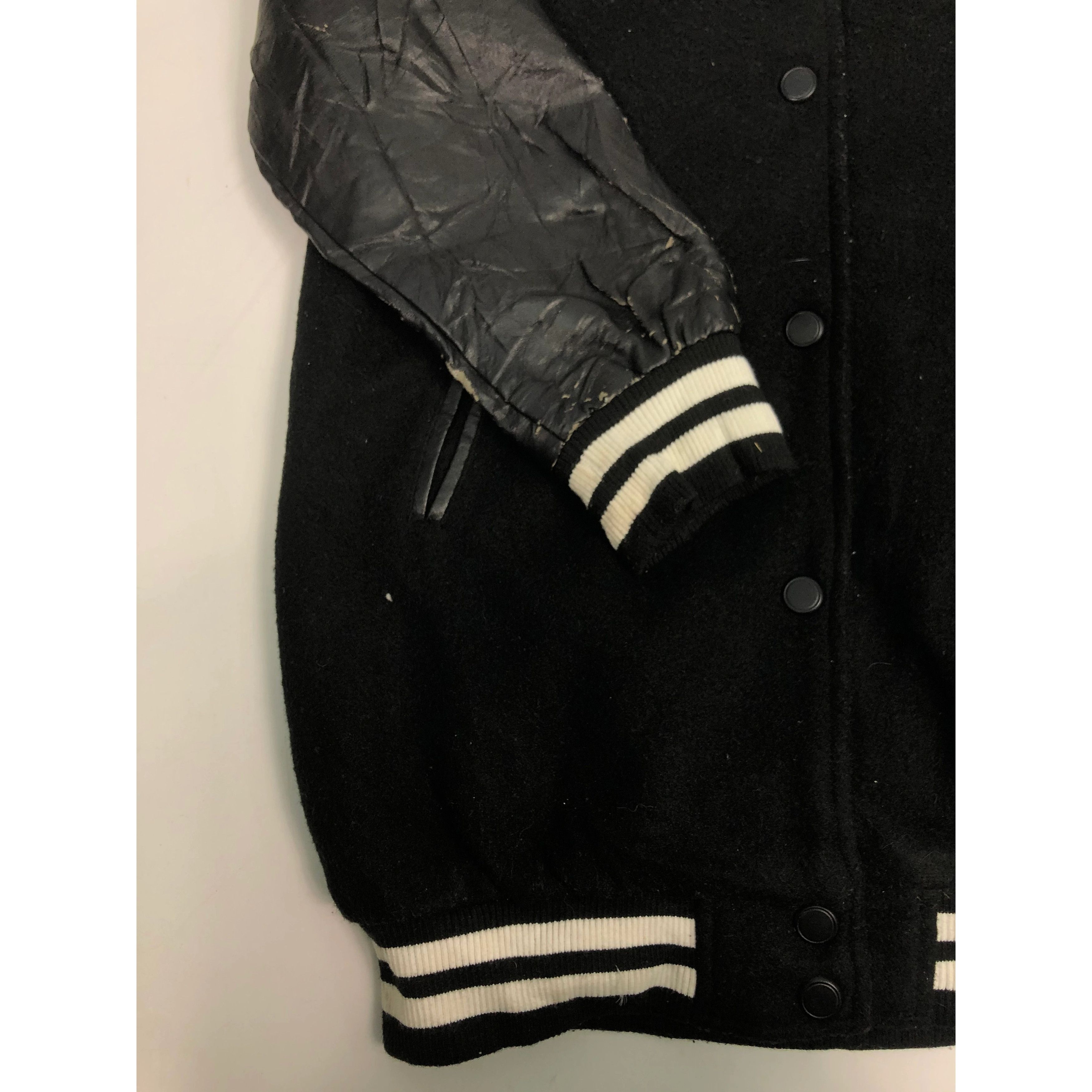 Japanese Brand Vintage Varsity Japanese Brand Leather Sleeve V0121 Size US M / EU 48-50 / 2 - 4 Thumbnail