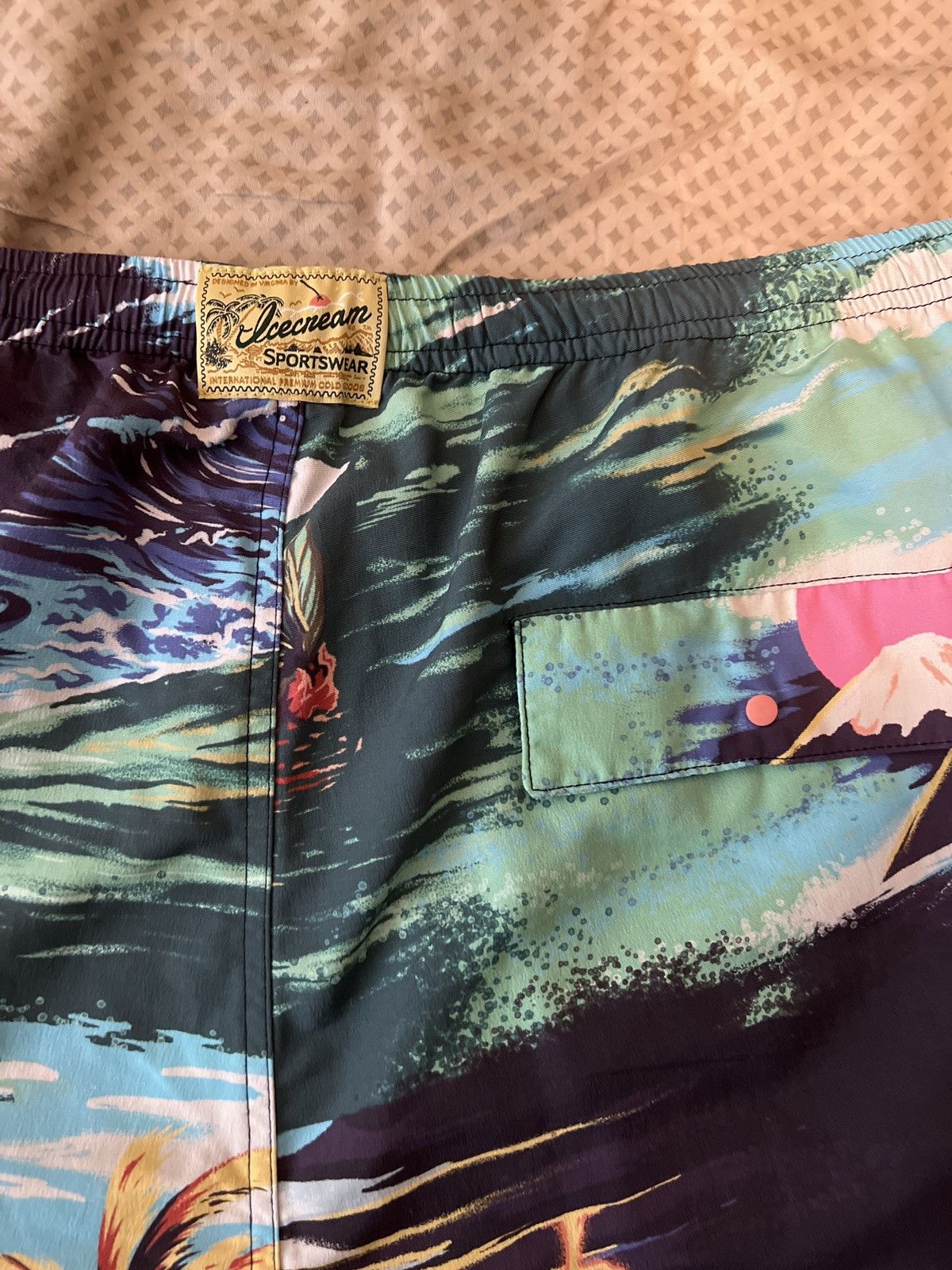 Icecream Icecream Running Dog Guam Shorts- Large Size US 33 - 5 Thumbnail