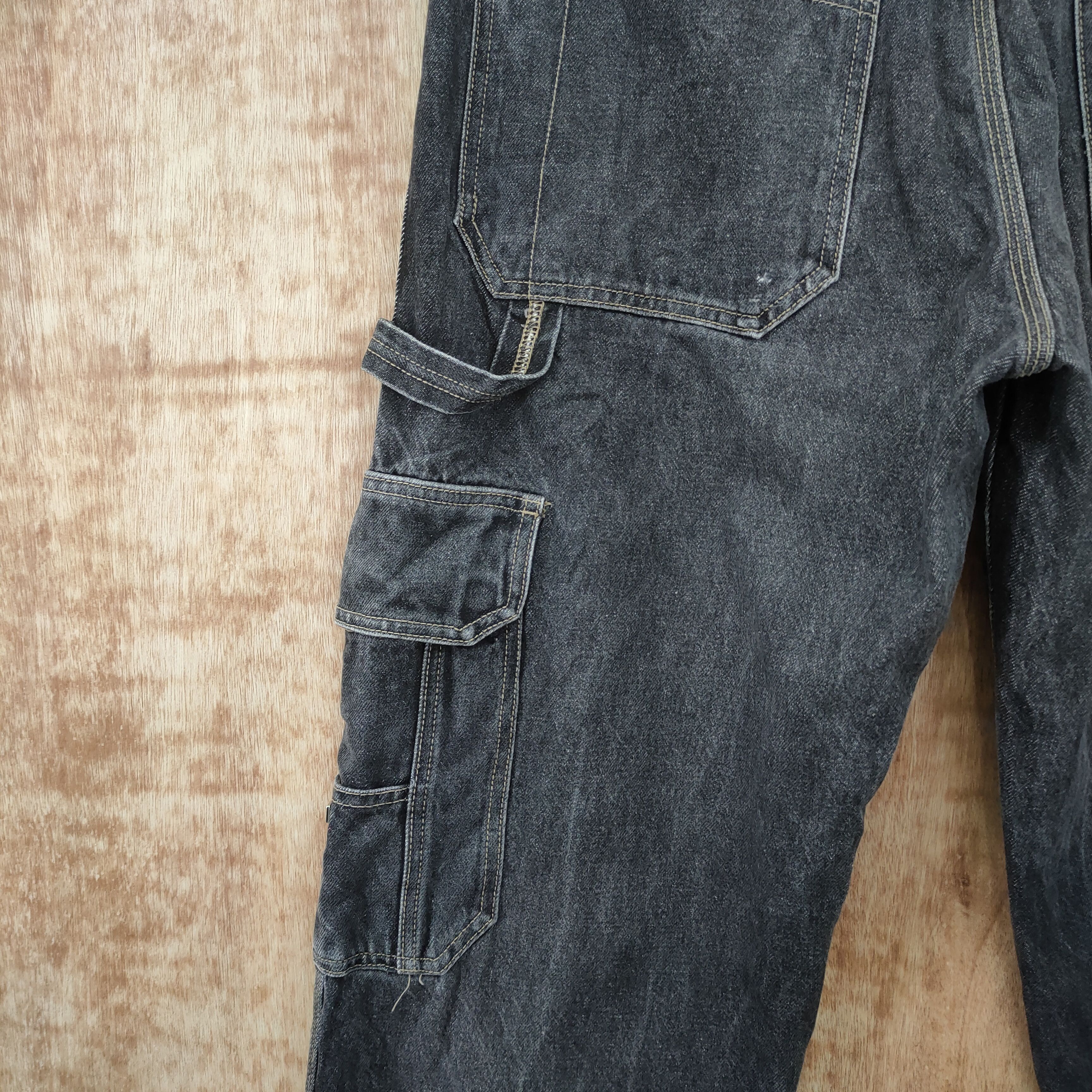 Japanese Brand THUG LIFE FF ORIGINAL STREETWEAR BLACK CARGO PANTS Size US 36 / EU 52 - 14 Thumbnail