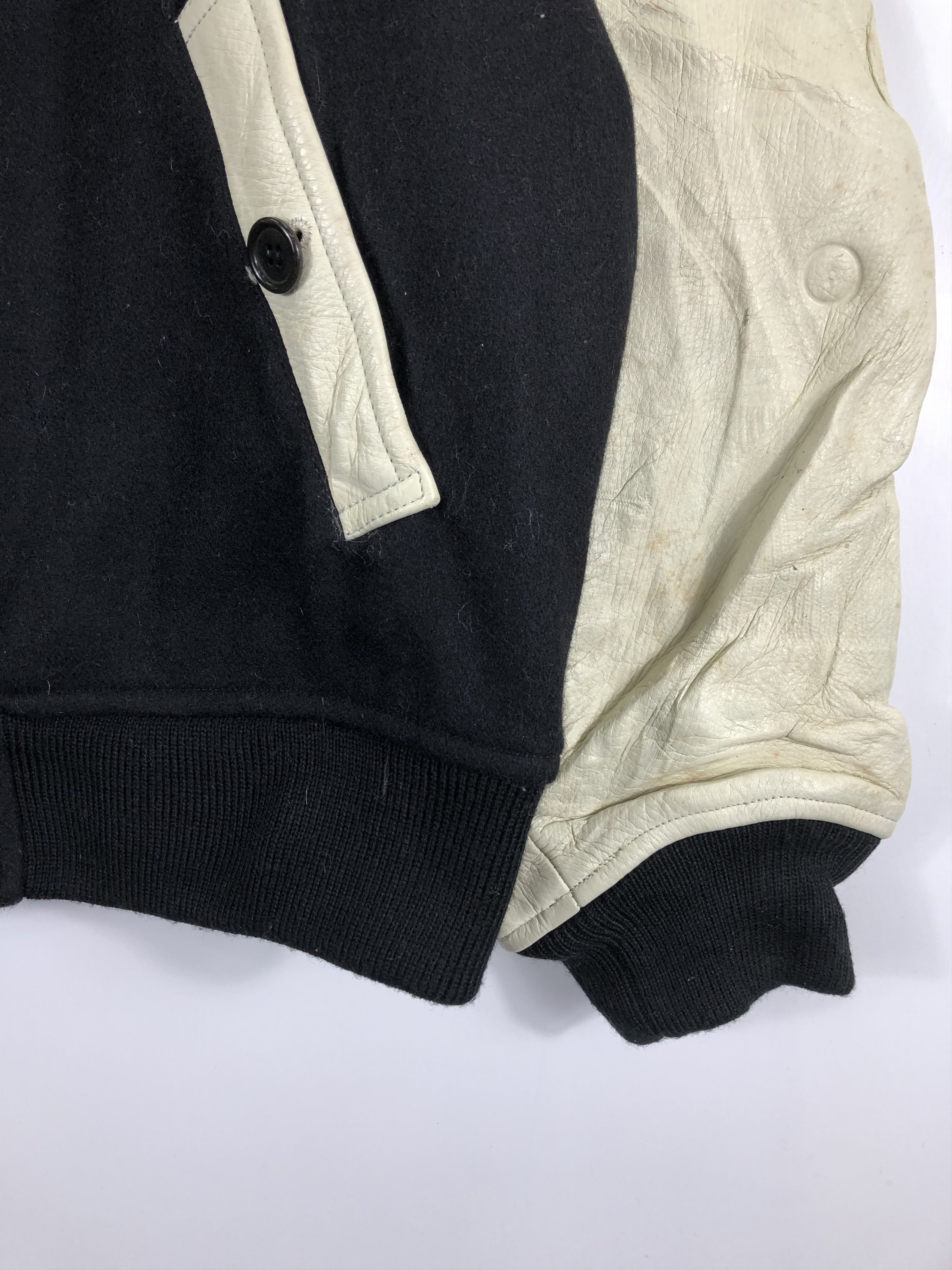 Japanese Brand Vintage 90s Japanese Brand Varsity Leather Sleeve V0245 Size US M / EU 48-50 / 2 - 7 Thumbnail