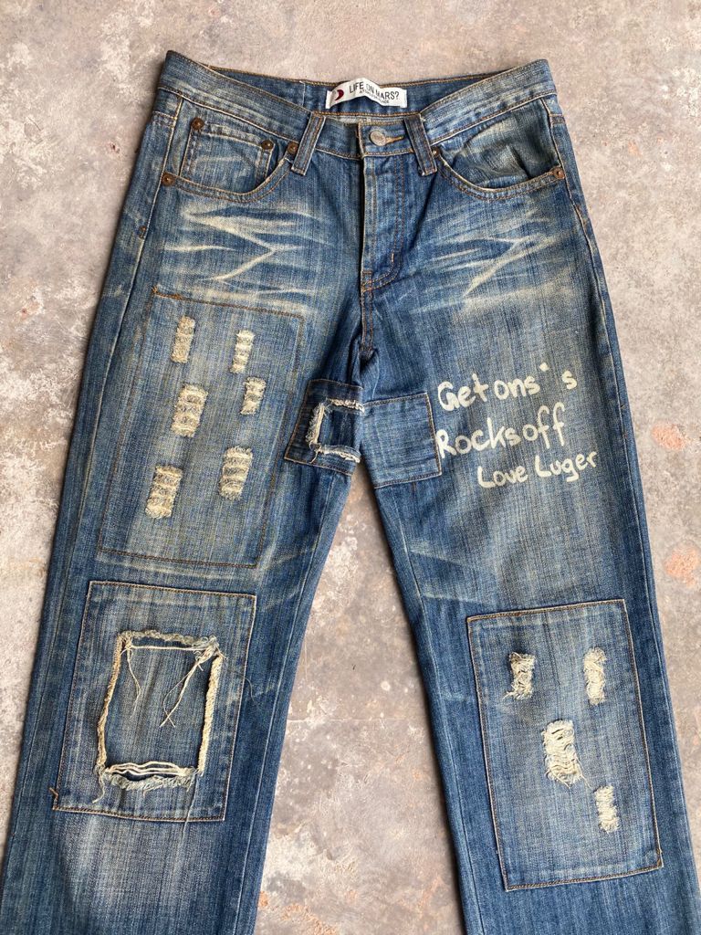 Japanese Brand RARE🔥Japanese Distress Patchwork Jeans Life On Mars Size US 30 / EU 46 - 3 Thumbnail
