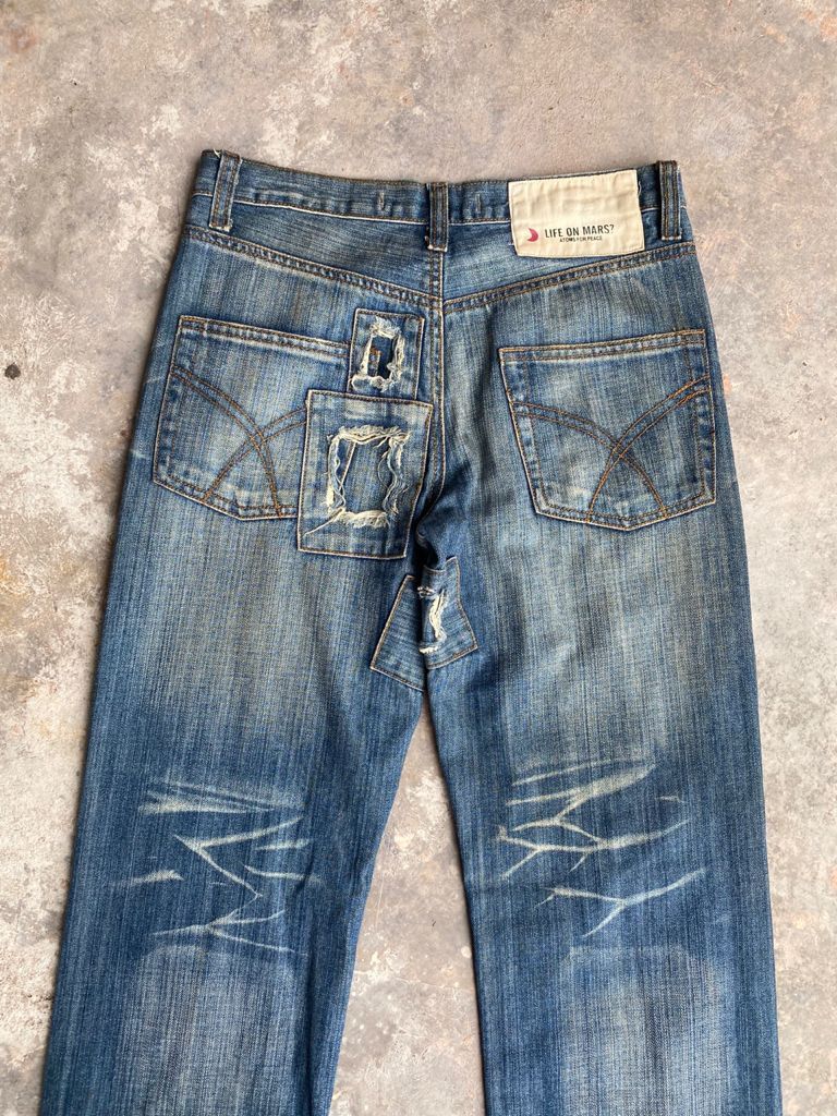Japanese Brand RARE🔥Japanese Distress Patchwork Jeans Life On Mars Size US 30 / EU 46 - 14 Thumbnail