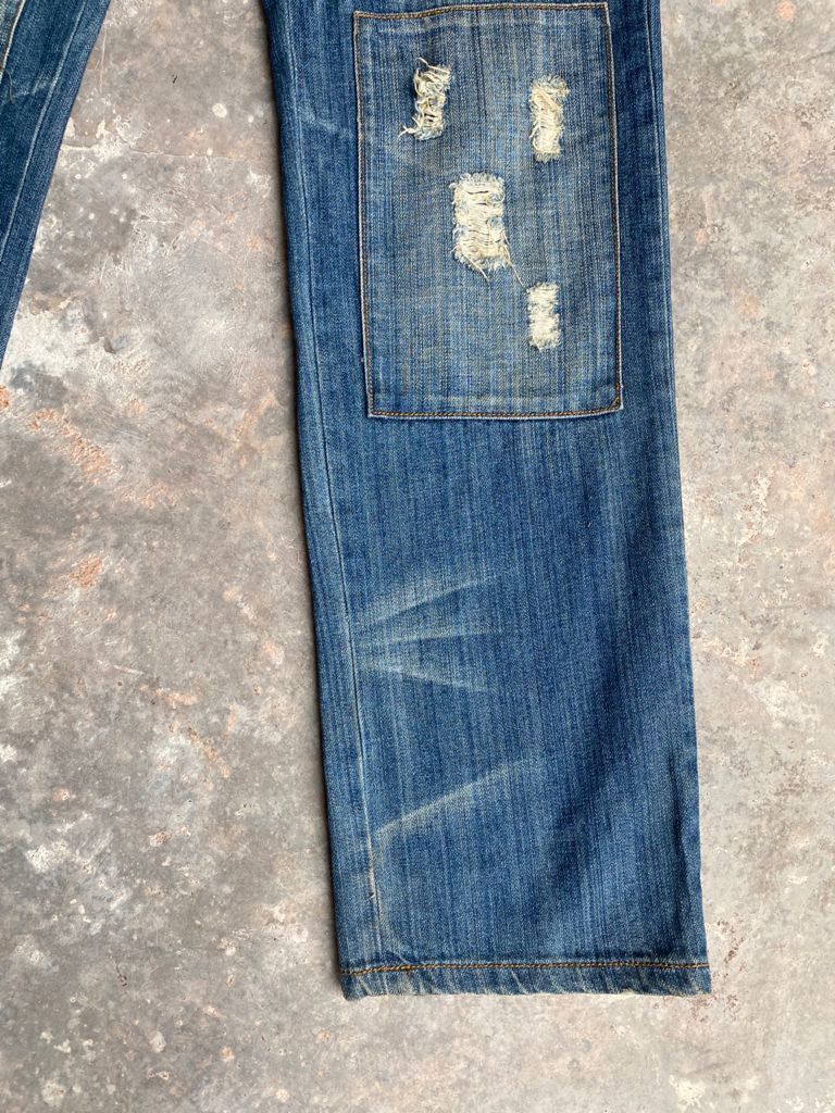Japanese Brand RARE🔥Japanese Distress Patchwork Jeans Life On Mars Size US 30 / EU 46 - 8 Thumbnail