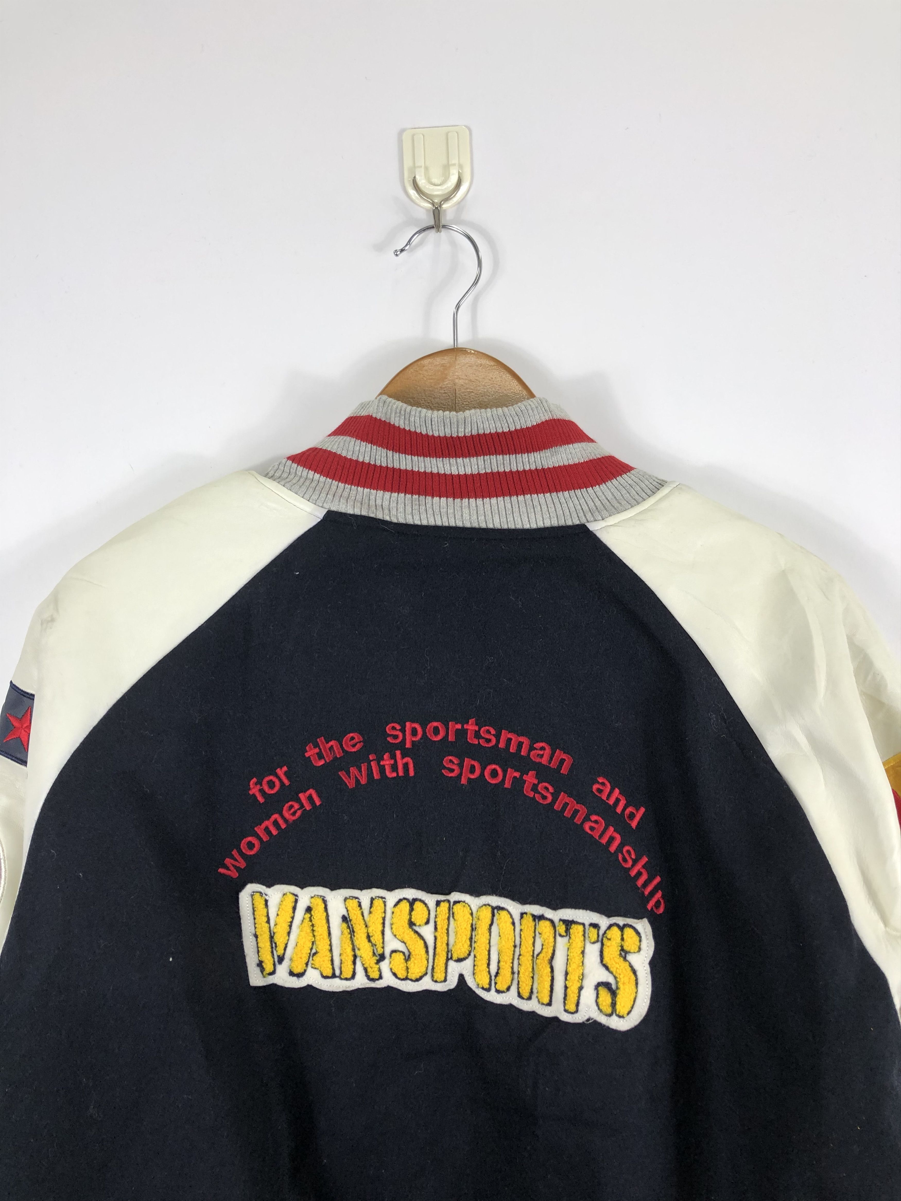 Japanese Brand × Vintage Vintage 90s Vansport Varsity Jacket Patches Leather V0246 Size US M / EU 48-50 / 2 - 4 Thumbnail