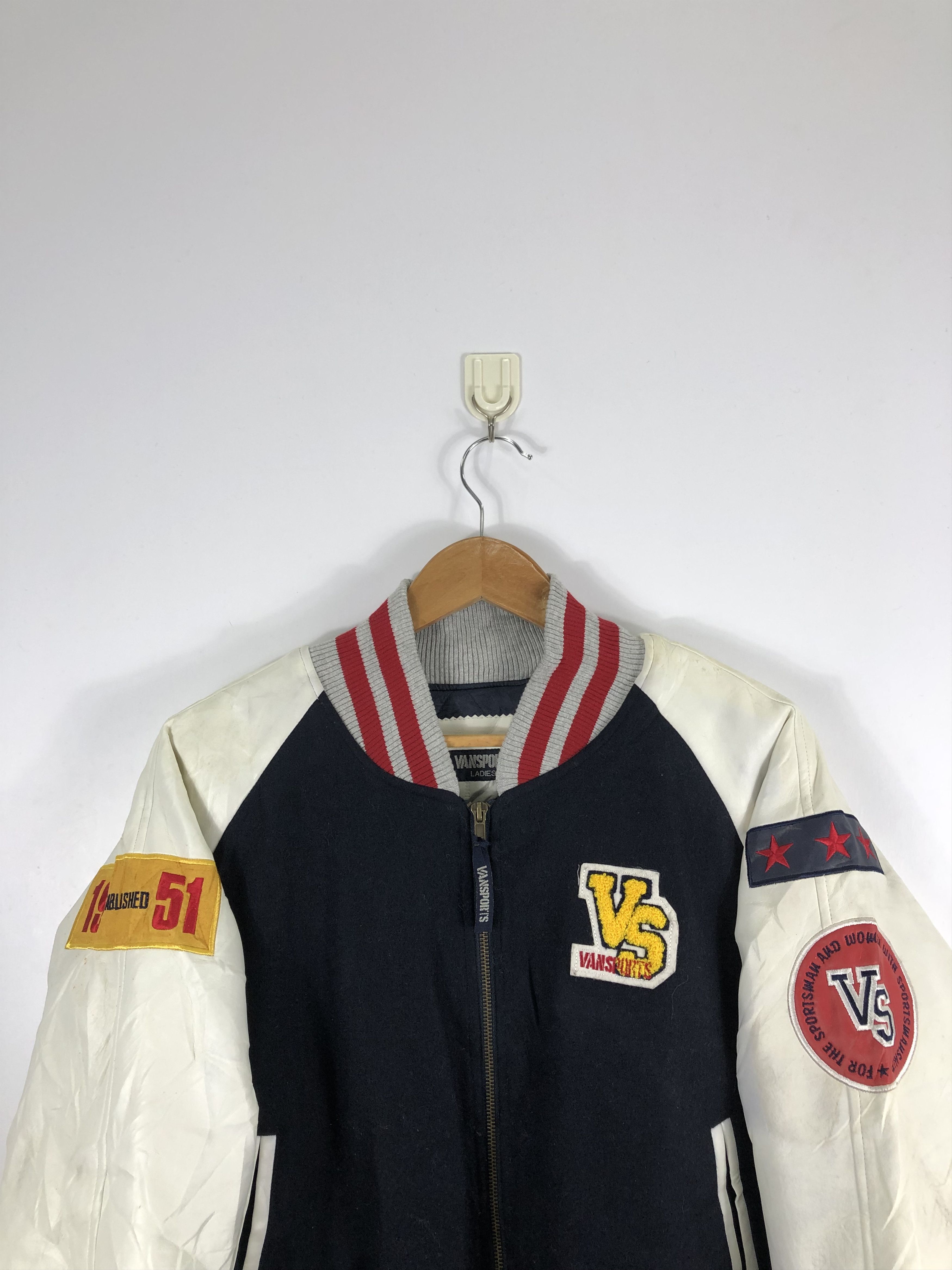Japanese Brand × Vintage Vintage 90s Vansport Varsity Jacket Patches Leather V0246 Size US M / EU 48-50 / 2 - 2 Thumbnail